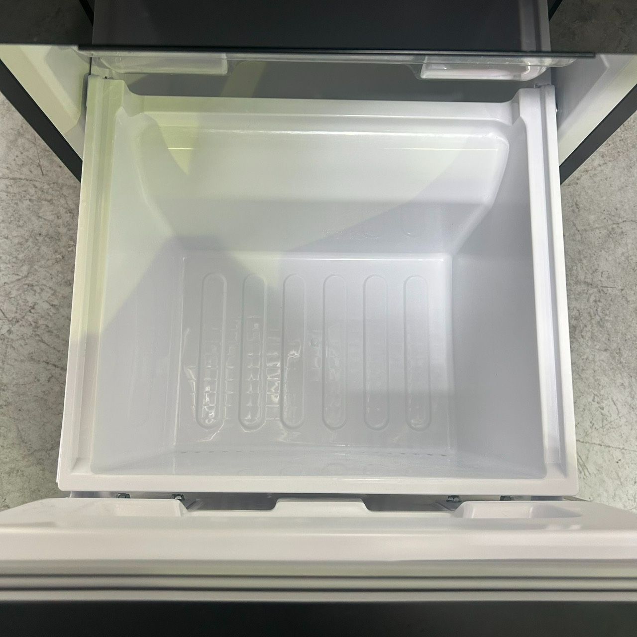 2022年製】 美品 冷蔵庫 SHARP シャープ SJ-GD15H-B 152L - メルカリ