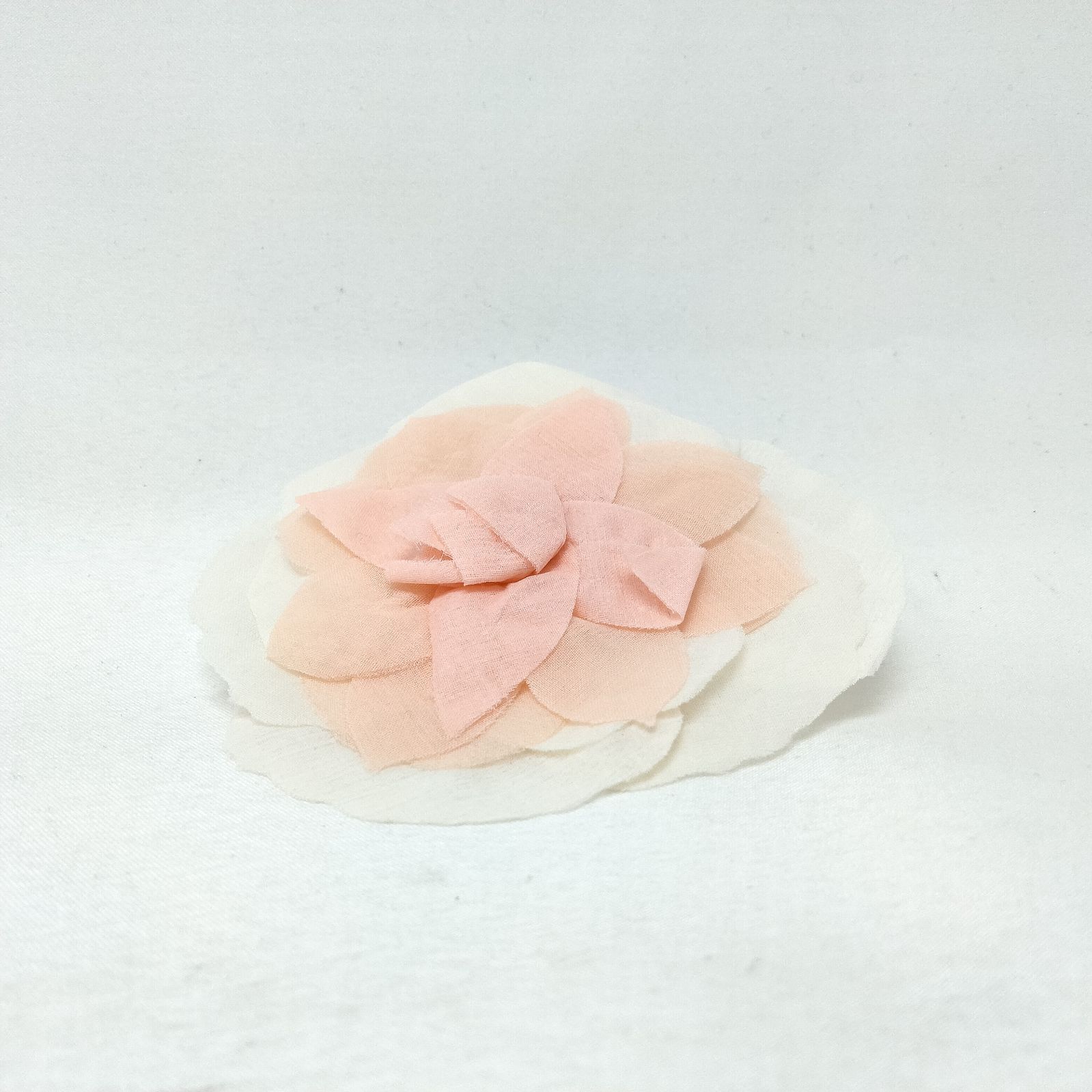 ✨CHANEL✨シャネル カメリア フラワー ブローチ ピンク×白 - メルカリ