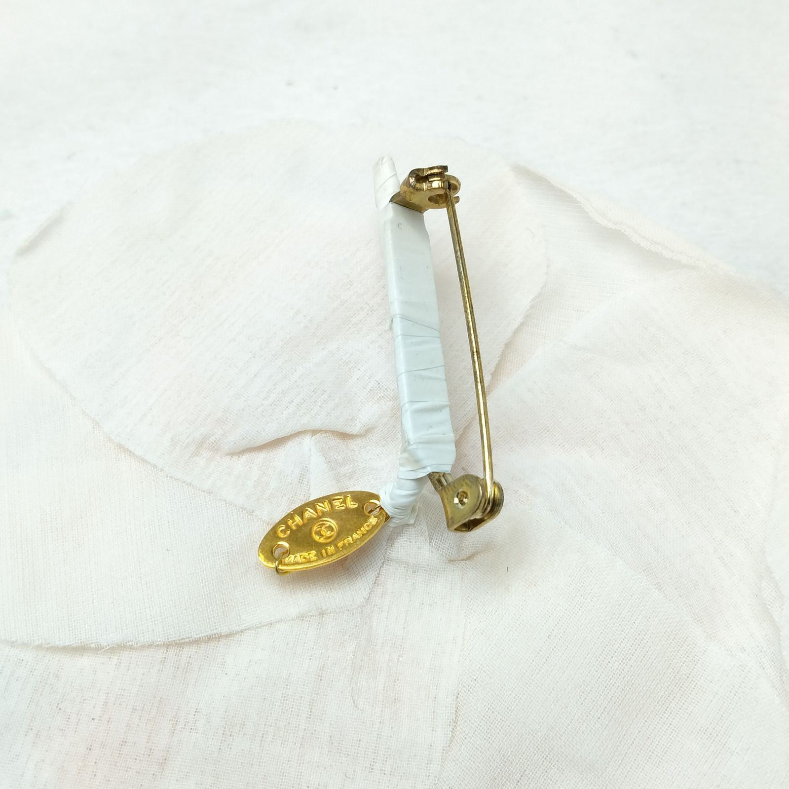 ✨CHANEL✨シャネル カメリア フラワー ブローチ ピンク×白 - メルカリ