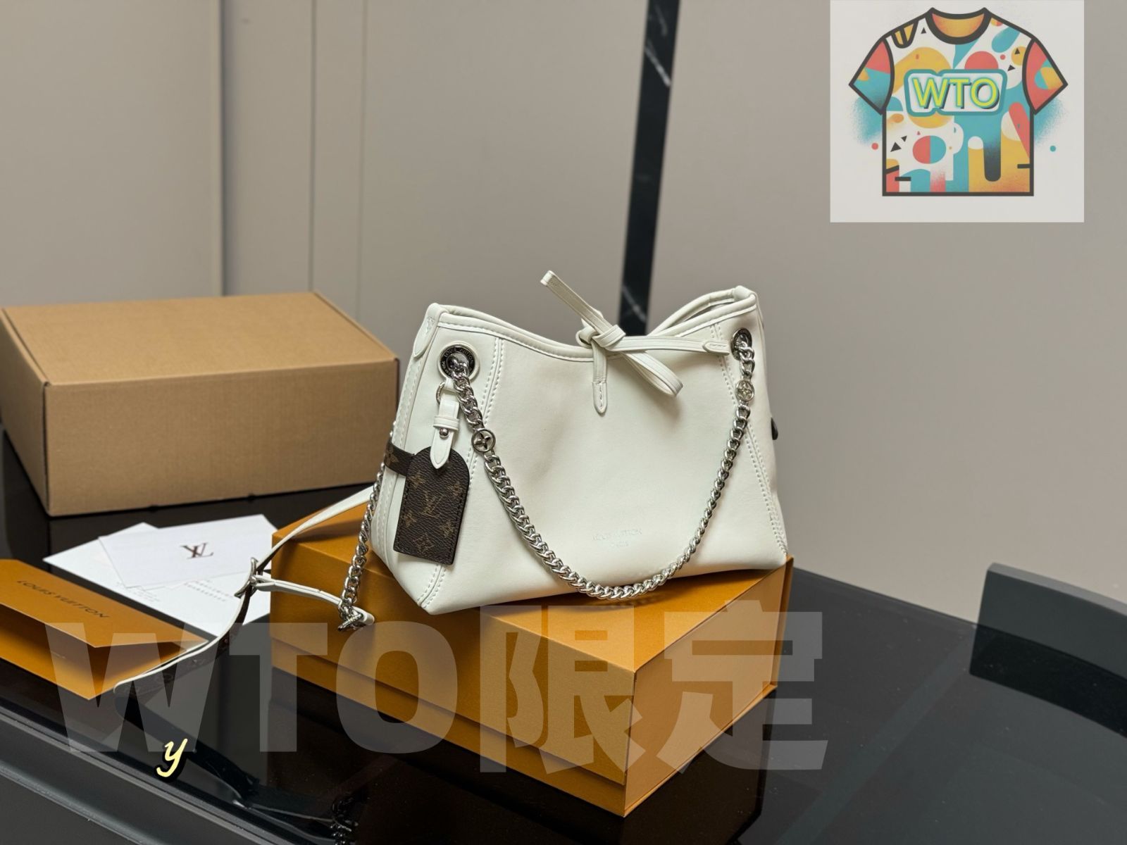 今日特価】Louis Vuitton ルイ・ヴィトン 折りたたみ式ボックスと