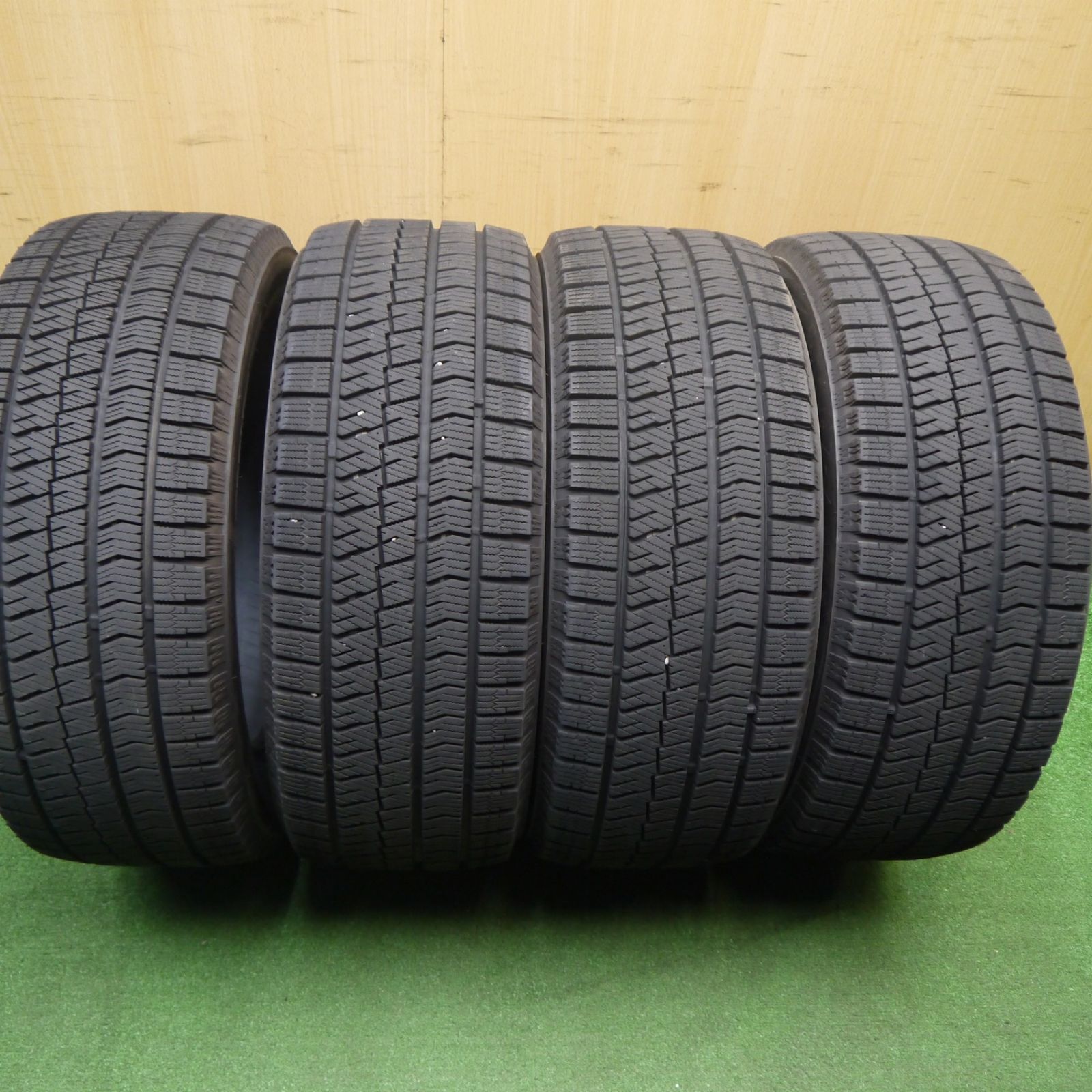 バリ溝！9.5分☆スタッドレス 205/55R16 ブリヂストン ブリザック XG02