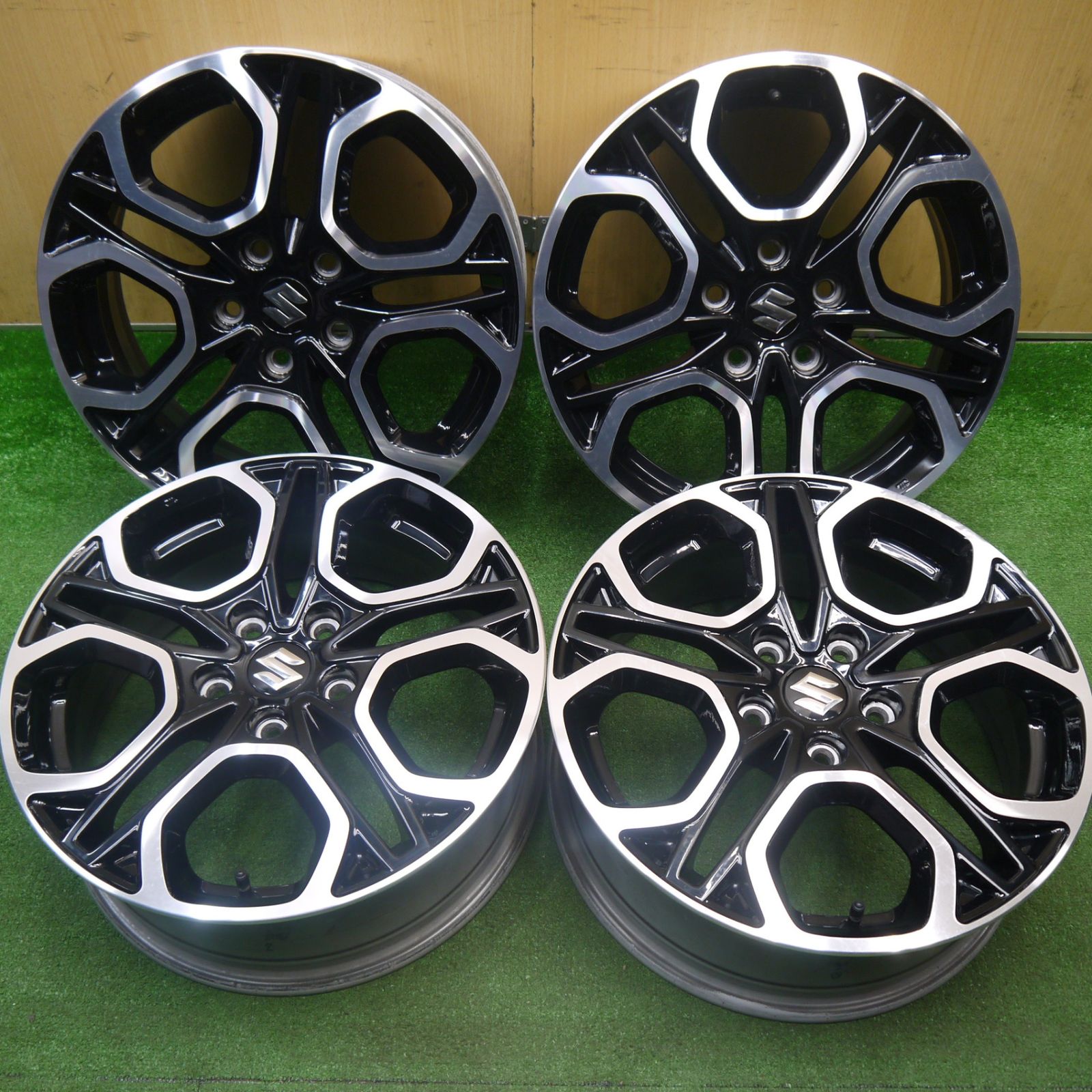スズキ ZC33S スイフトスポーツ 純正ホイール17インチ スズキ ZC33S スイフトスポーツ 純正 17in 6.5J +50 PCD114.3 4本