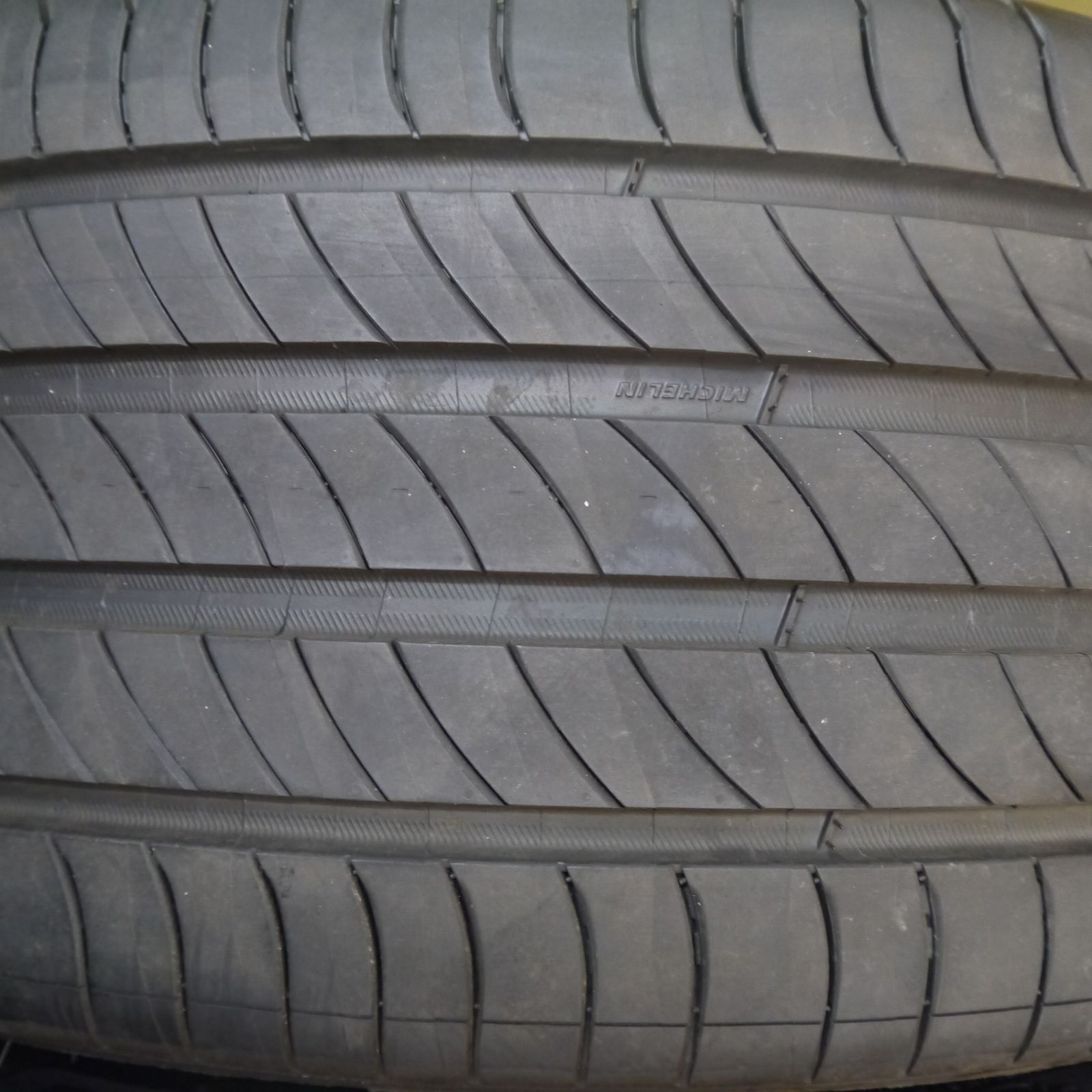 新車外し！25年☆235/45R21 ミシュラン e・PRIMACY eプライマシー 