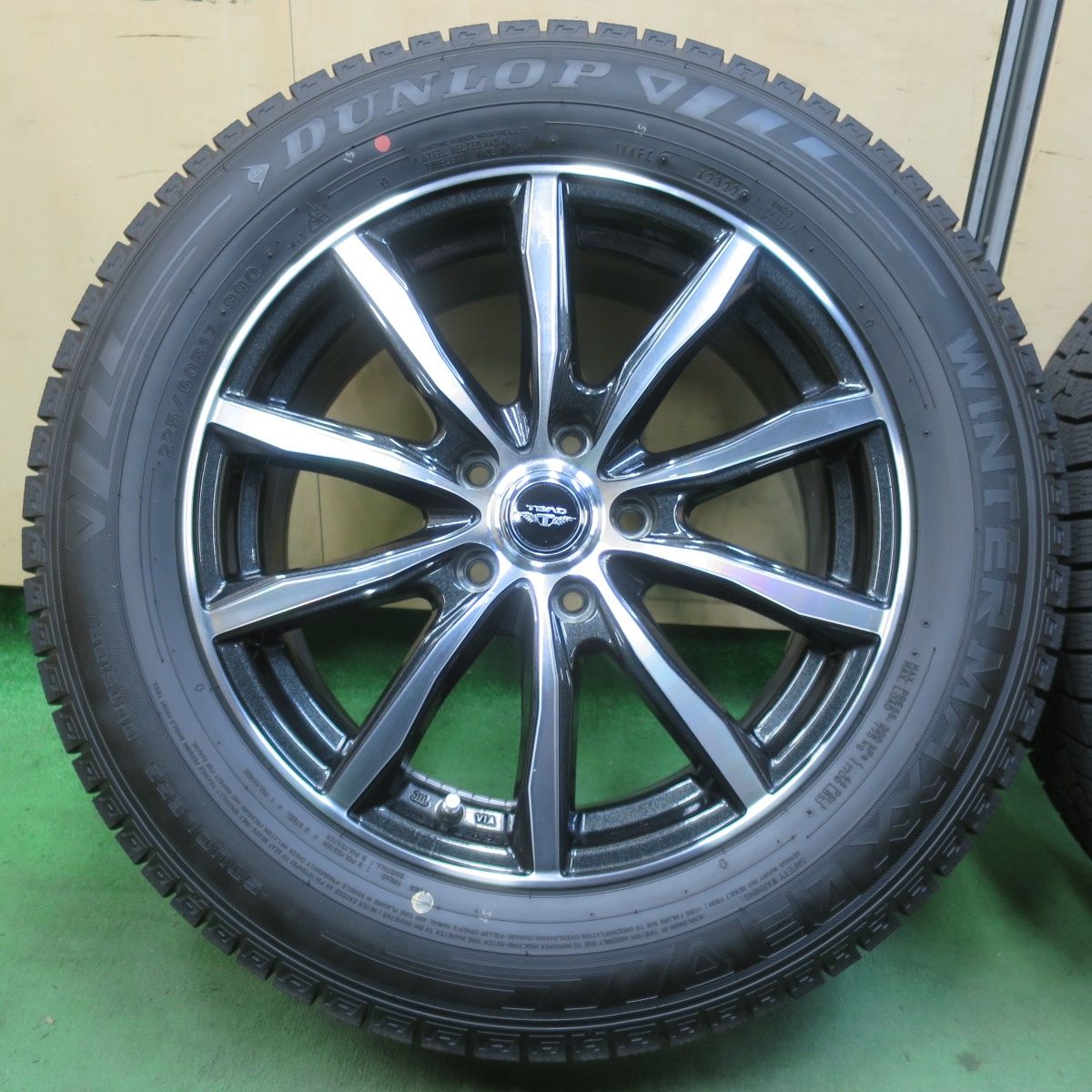 超美品バリ溝‼️225/60R17PCD100 ＤＬSJ8スタットレスホイール4本 バリ溝！22年！キレイ！9.5分☆スタッドレス 225/60R17 ダンロップ