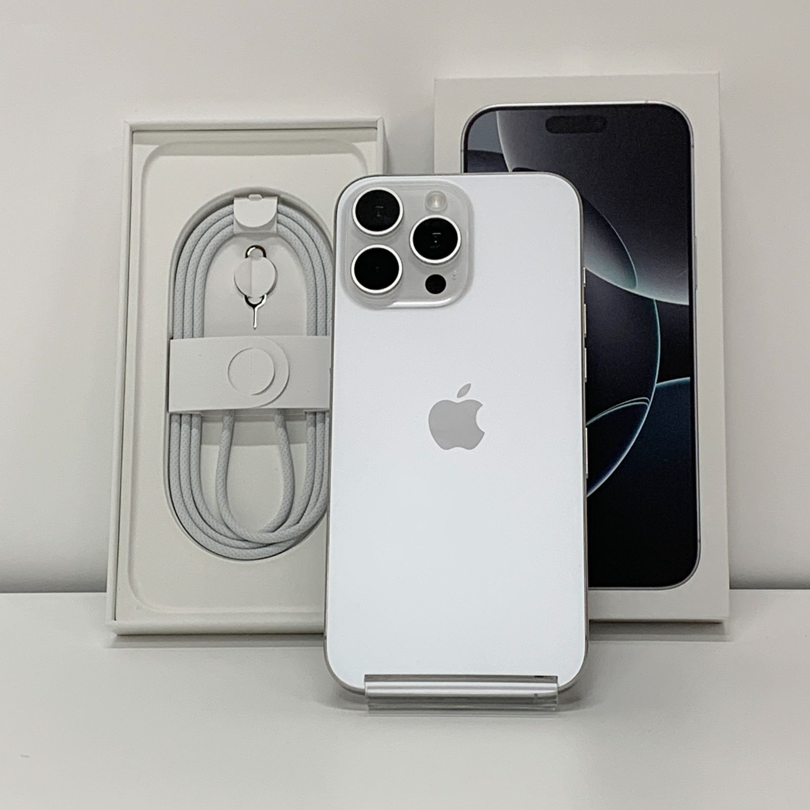 iPhone16ProMax 256GB ホワイトチタニウム A3295 SIMフリー SIMロック