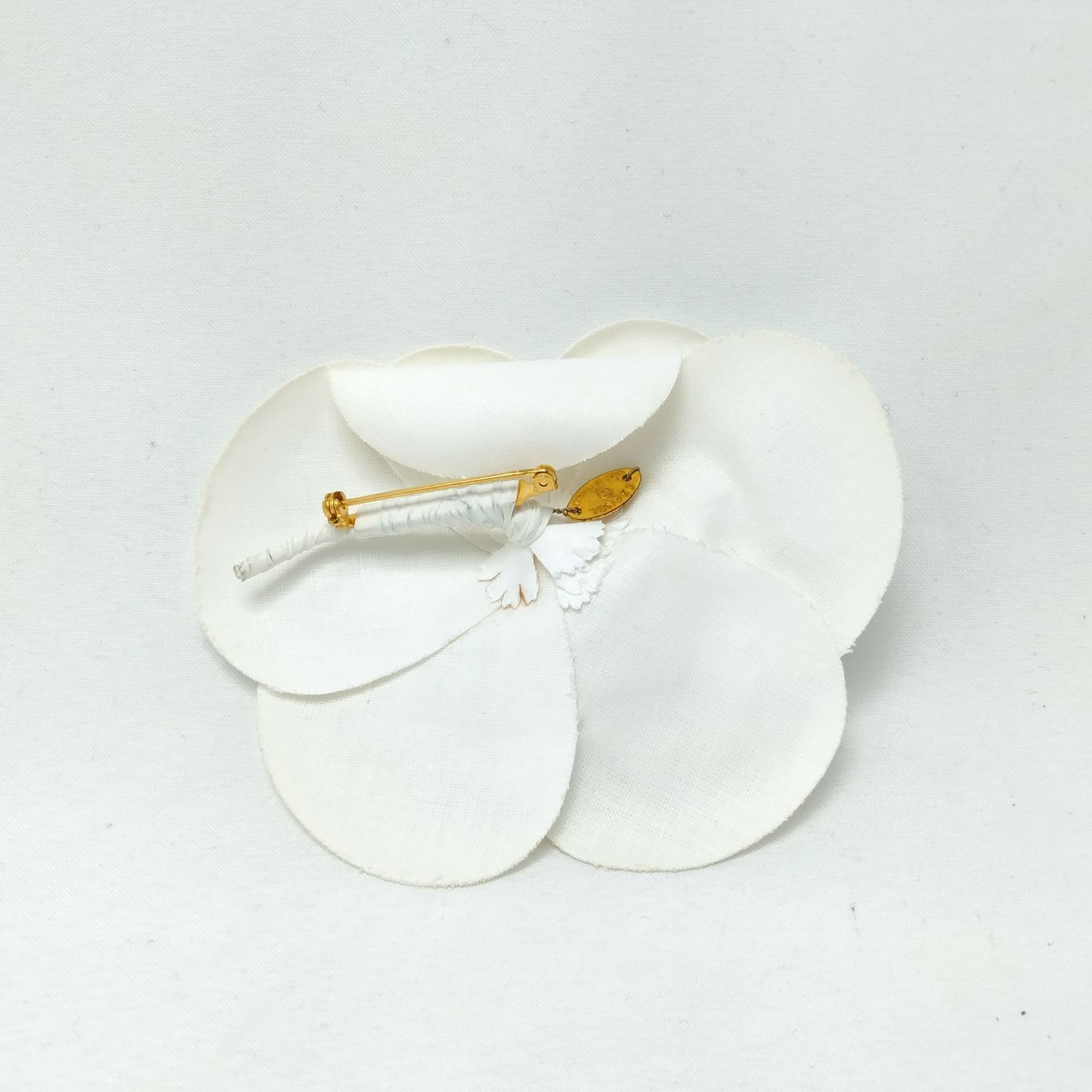 ✨CHANEL✨シャネル カメリア フラワー ブローチ ホワイト - メルカリ