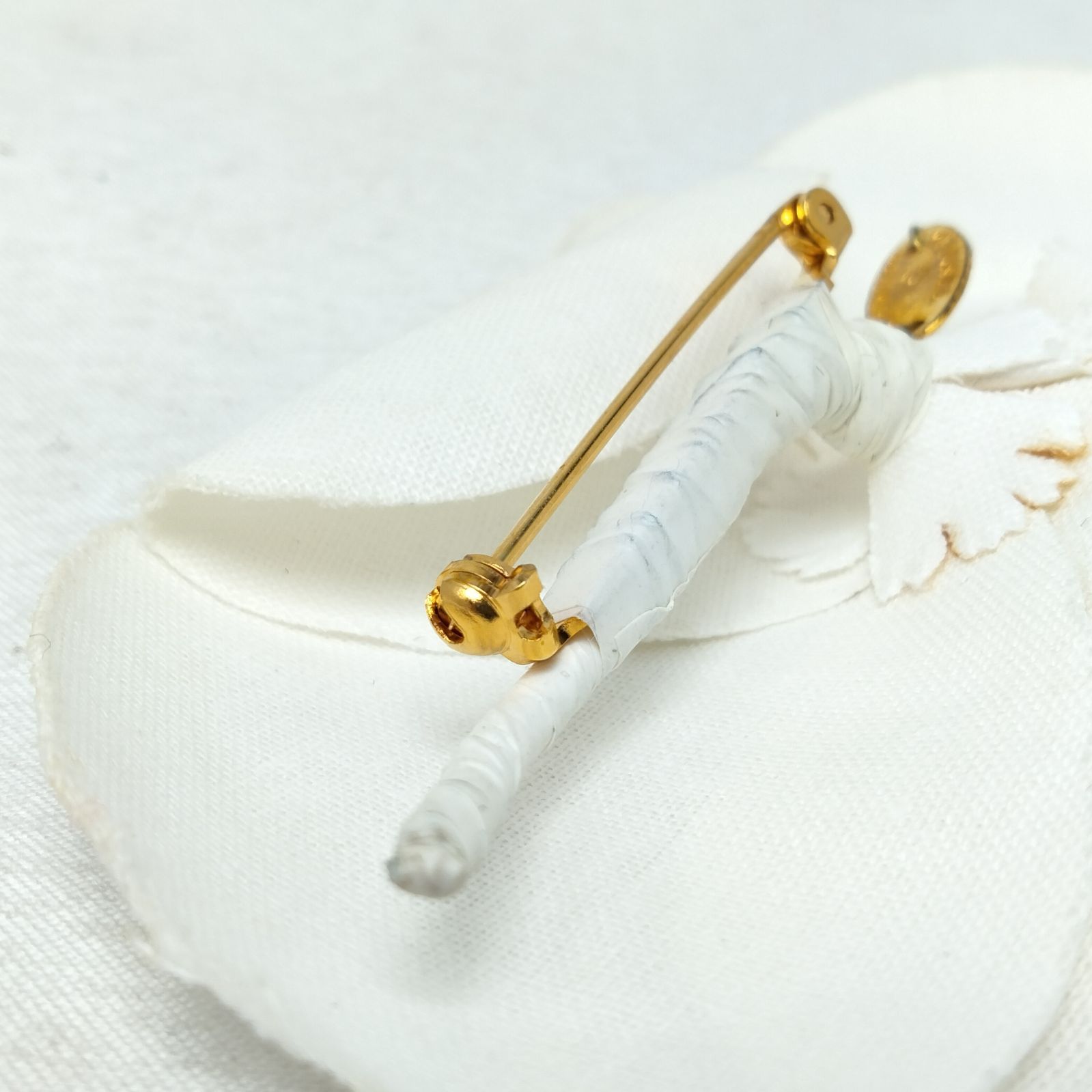 ✨CHANEL✨シャネル カメリア フラワー ブローチ ホワイト - メルカリ