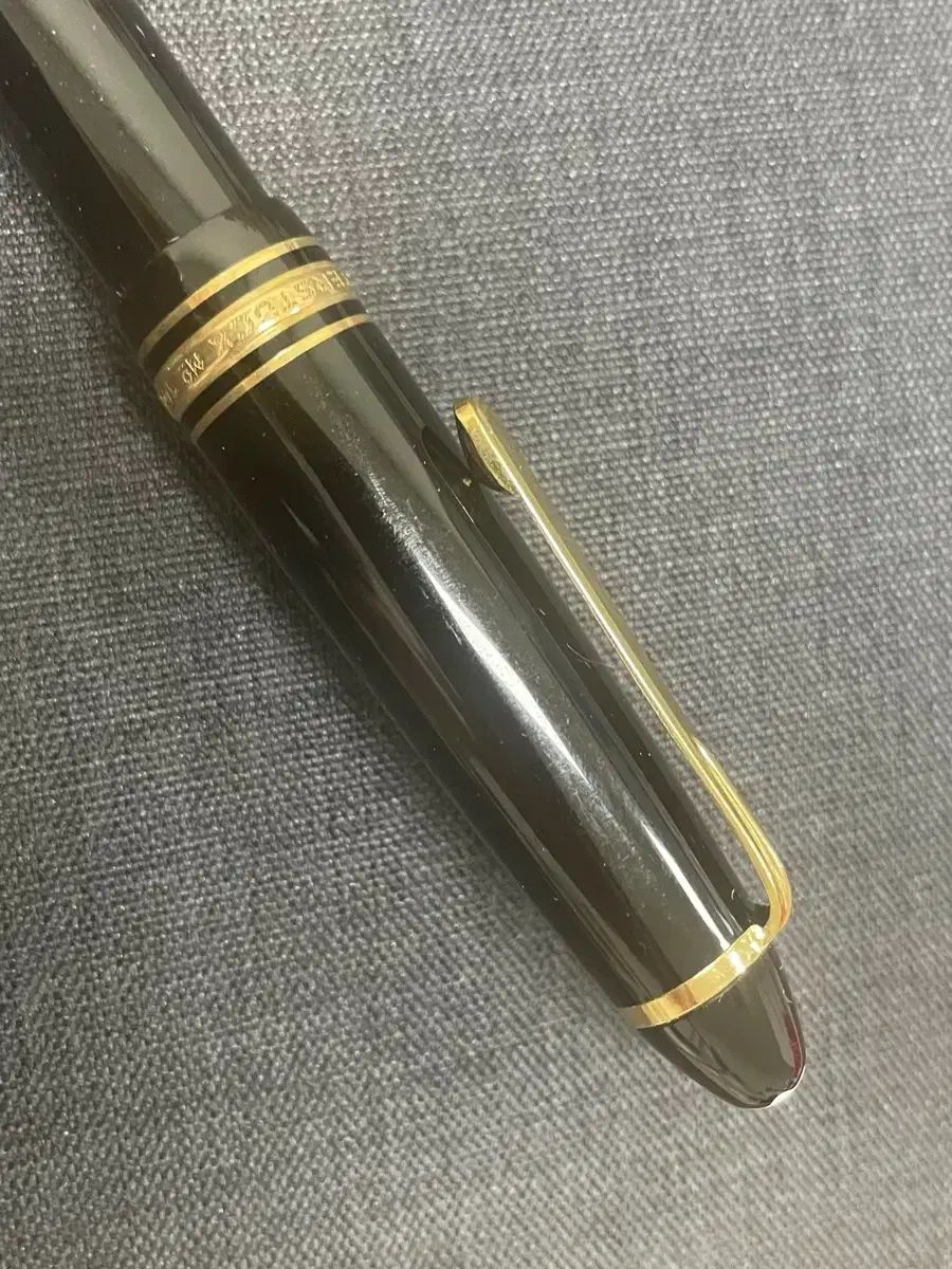 モンブラン 万年筆 マイスターシュテュック 146 ブラック 14C Fニブ