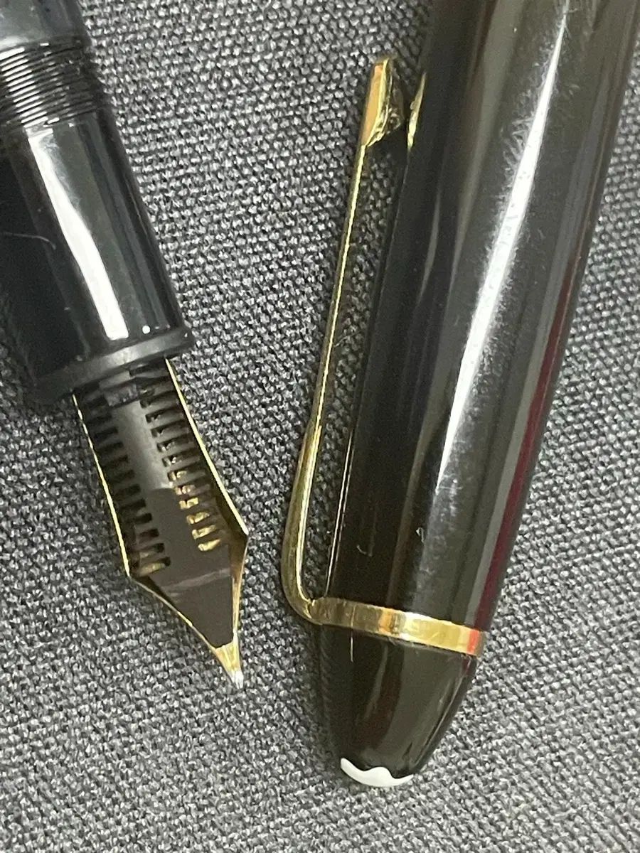 モンブラン 万年筆 マイスターシュテュック 146 ブラック 14C Fニブ