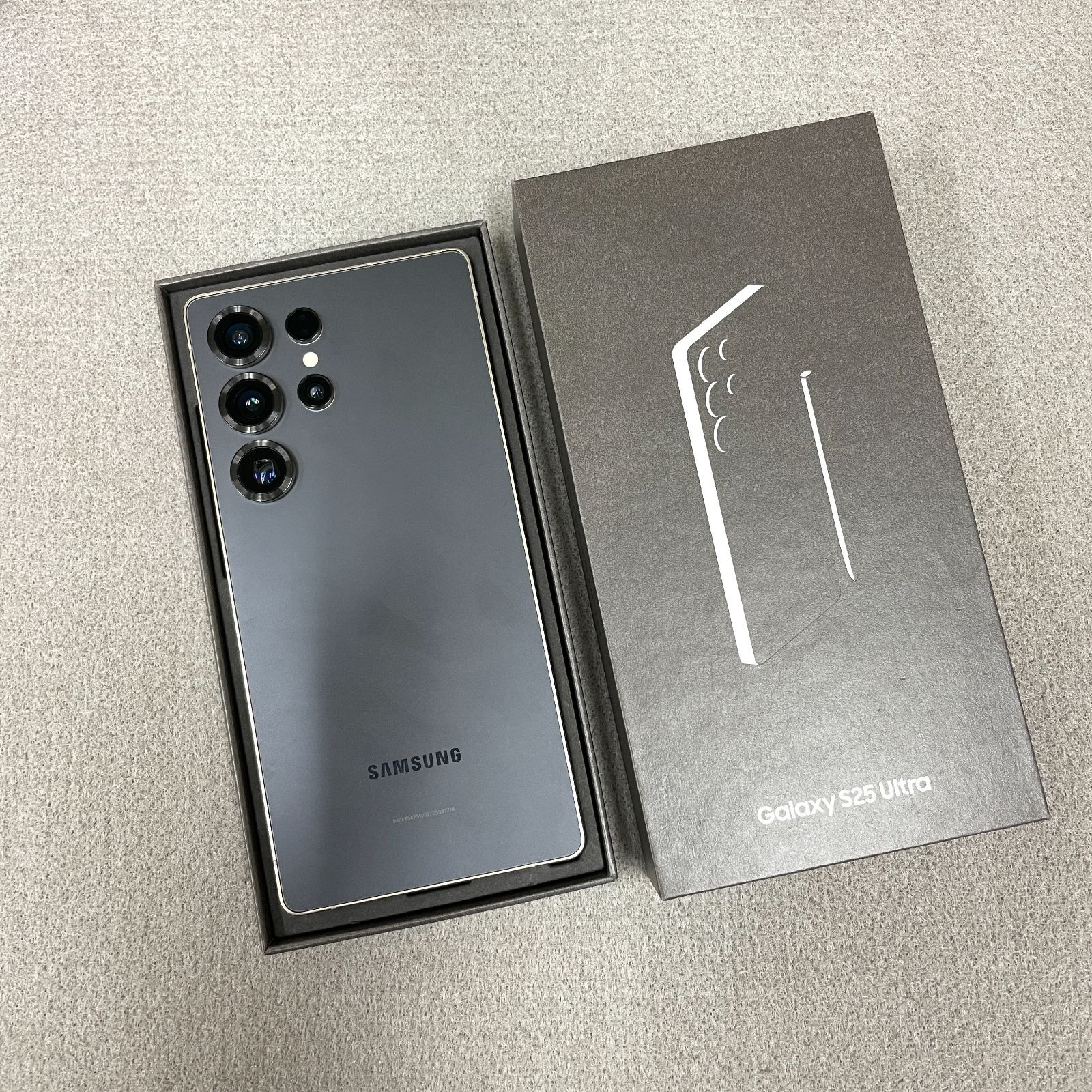 Galaxy S25 Ultra256GBチタンブラックSIMフリー未使用に近い 新品同様 Galaxy S25 Ultra 256GB チタニウム ブラック国内SIMフリー