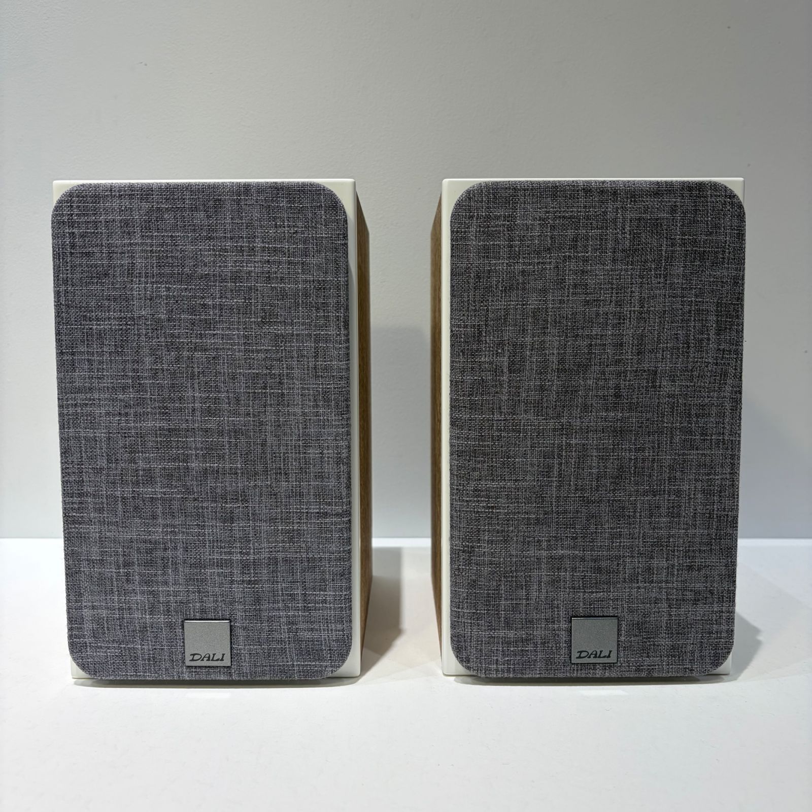 01128】(展示品)DALI - OBERON1/LO/ライトオーク（OBERON1LO