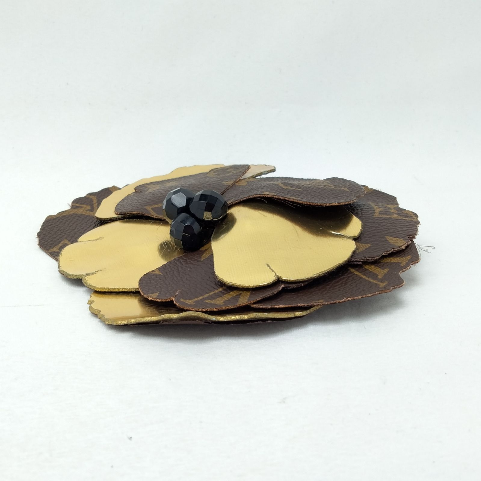 ルイヴィトン プロッシュフルール コサージュ ルイヴィトンプロッシュ