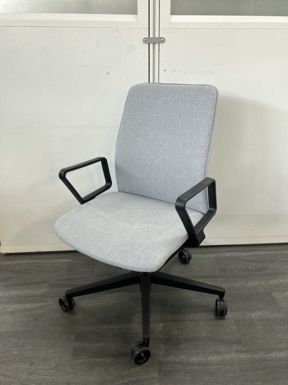 アウトレット品 コクヨ ファブレ FABRE シリーズ 固定肘付ファブレチェア C01 B151CU グレー