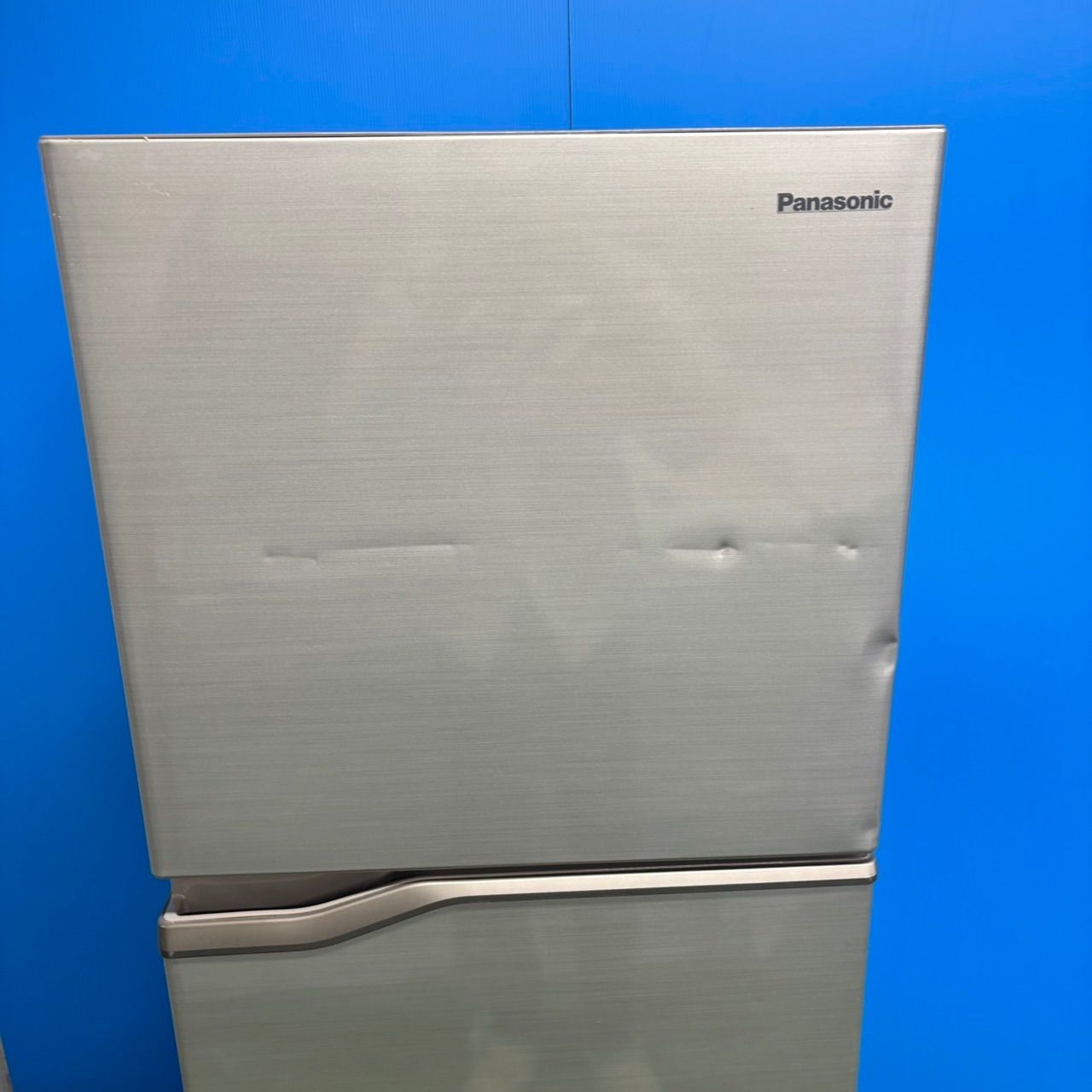 565 パナソニック 中型 冷蔵庫 200L強 1〜5人暮らし用 小型 右開き
