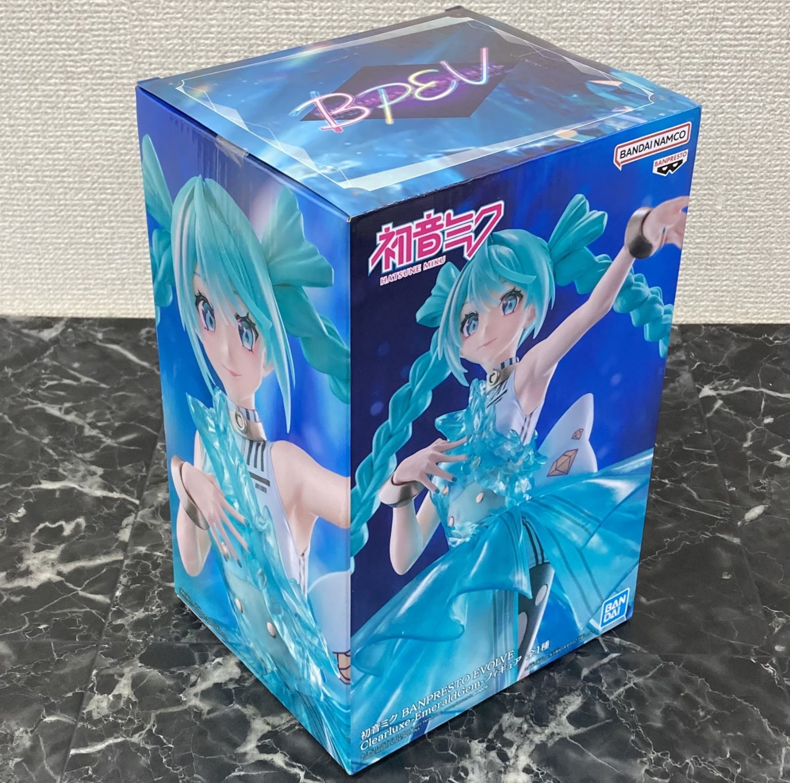 27. フィギュア 初音ミク BANPRESTO EVOLVE Clearluxe EmeraldGem ※未