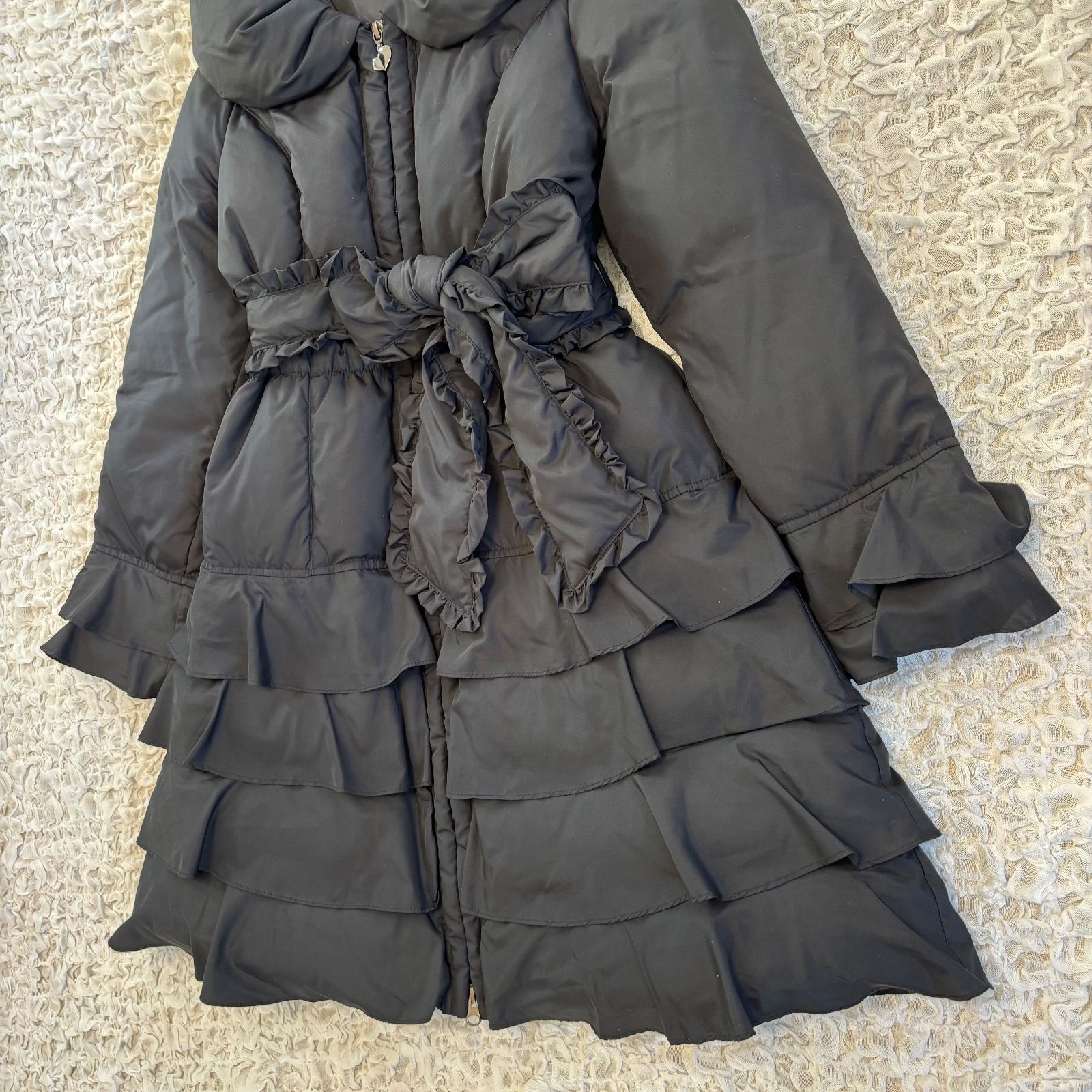 ＆LOVE アンドラブ ダウンコート フリル Aライン ベルト付き ブラック