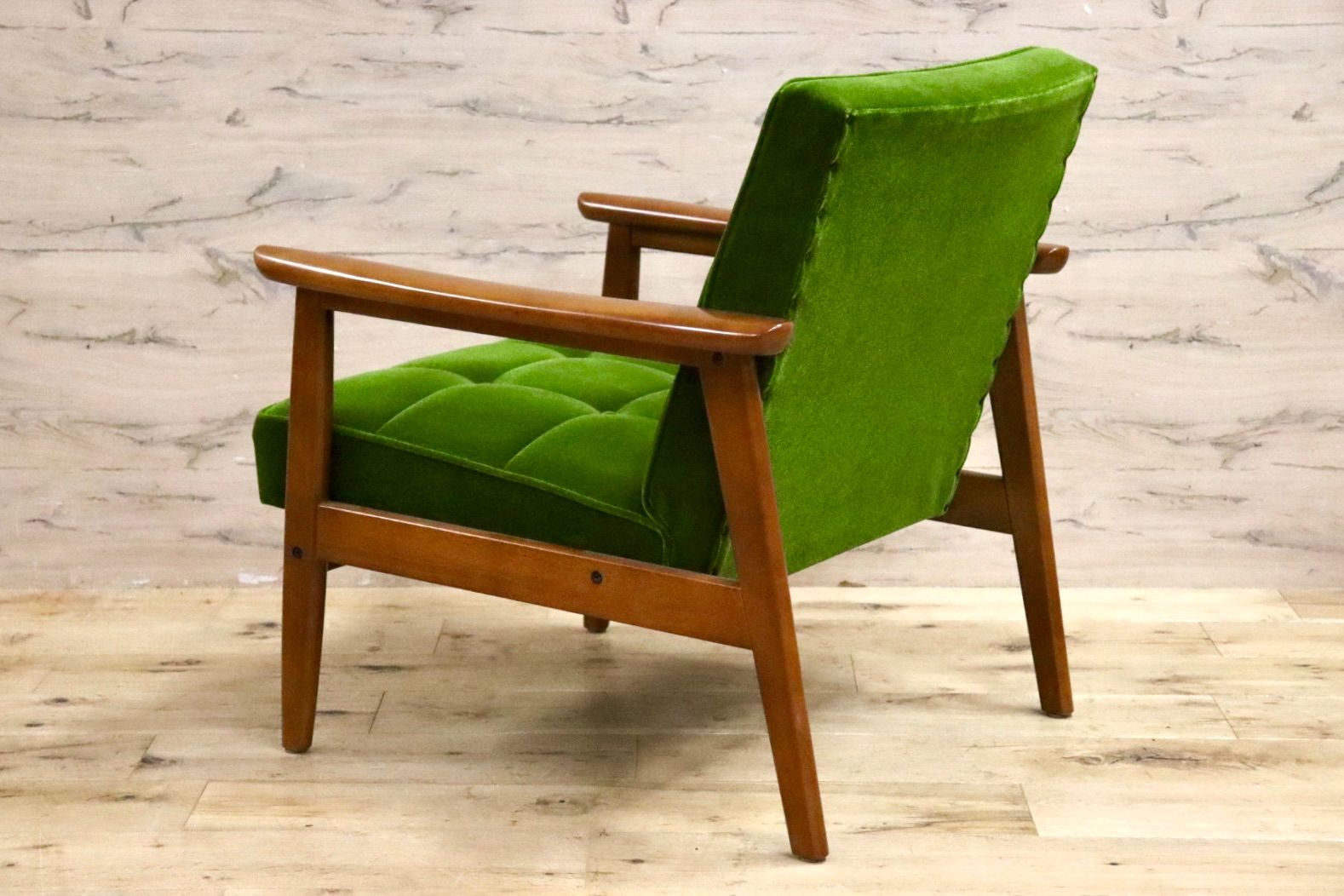 GMHS217○カリモク60 Kチェア 1人掛けソファ アームチェア 椅子