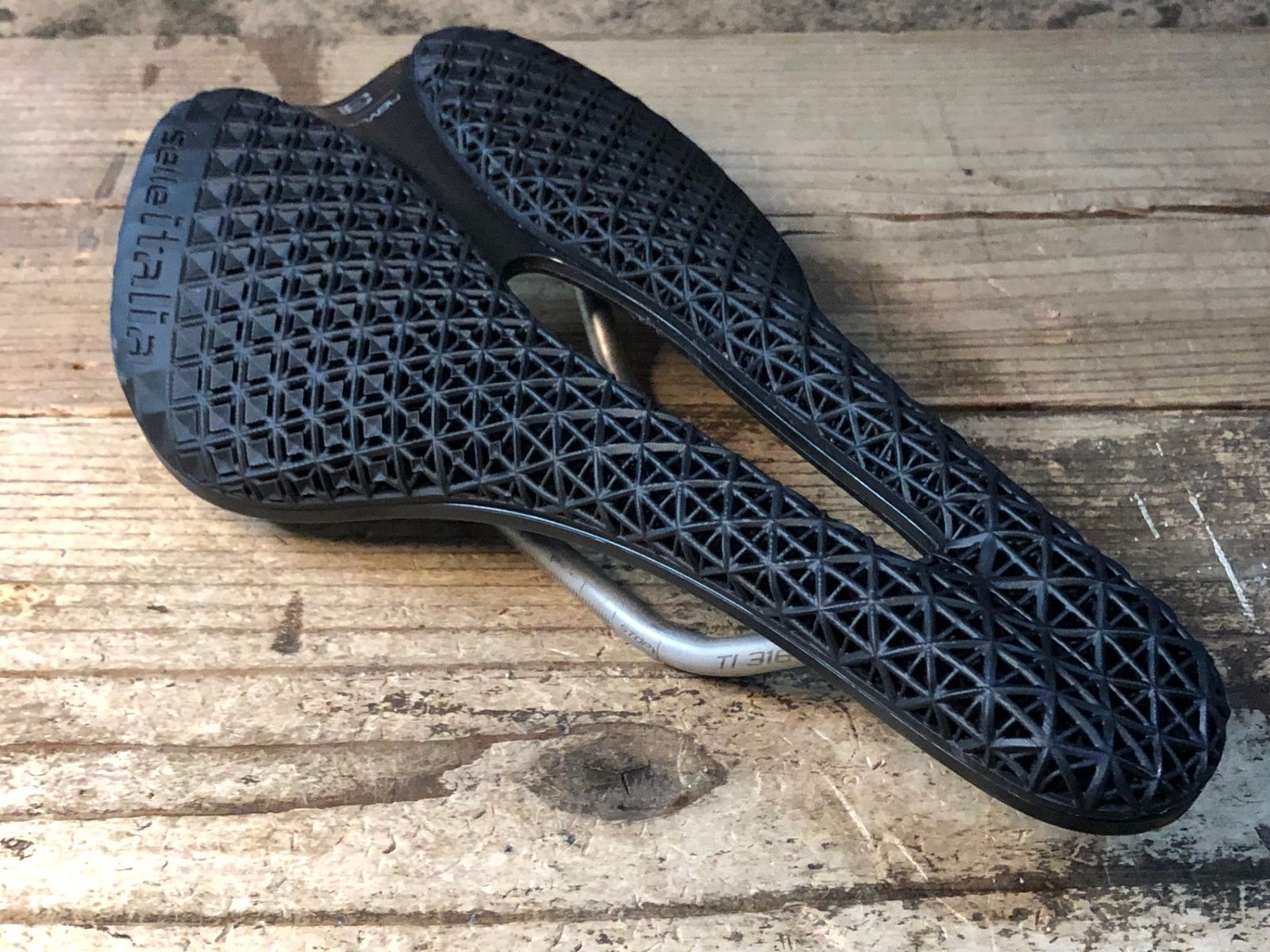 JR118 セライタリア selle italia NOVUS BOOST EVO 3D サドル Ti316