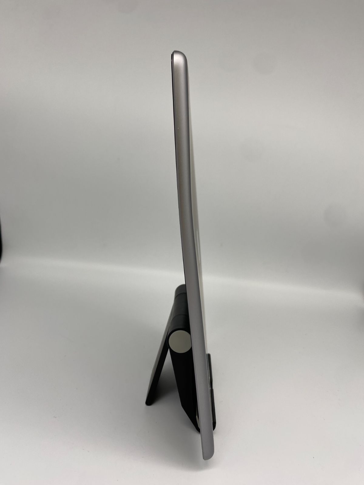 ジャンク品】:iPad6 Wi-Fiモデル 32GB スペースグレイ - メルカリ