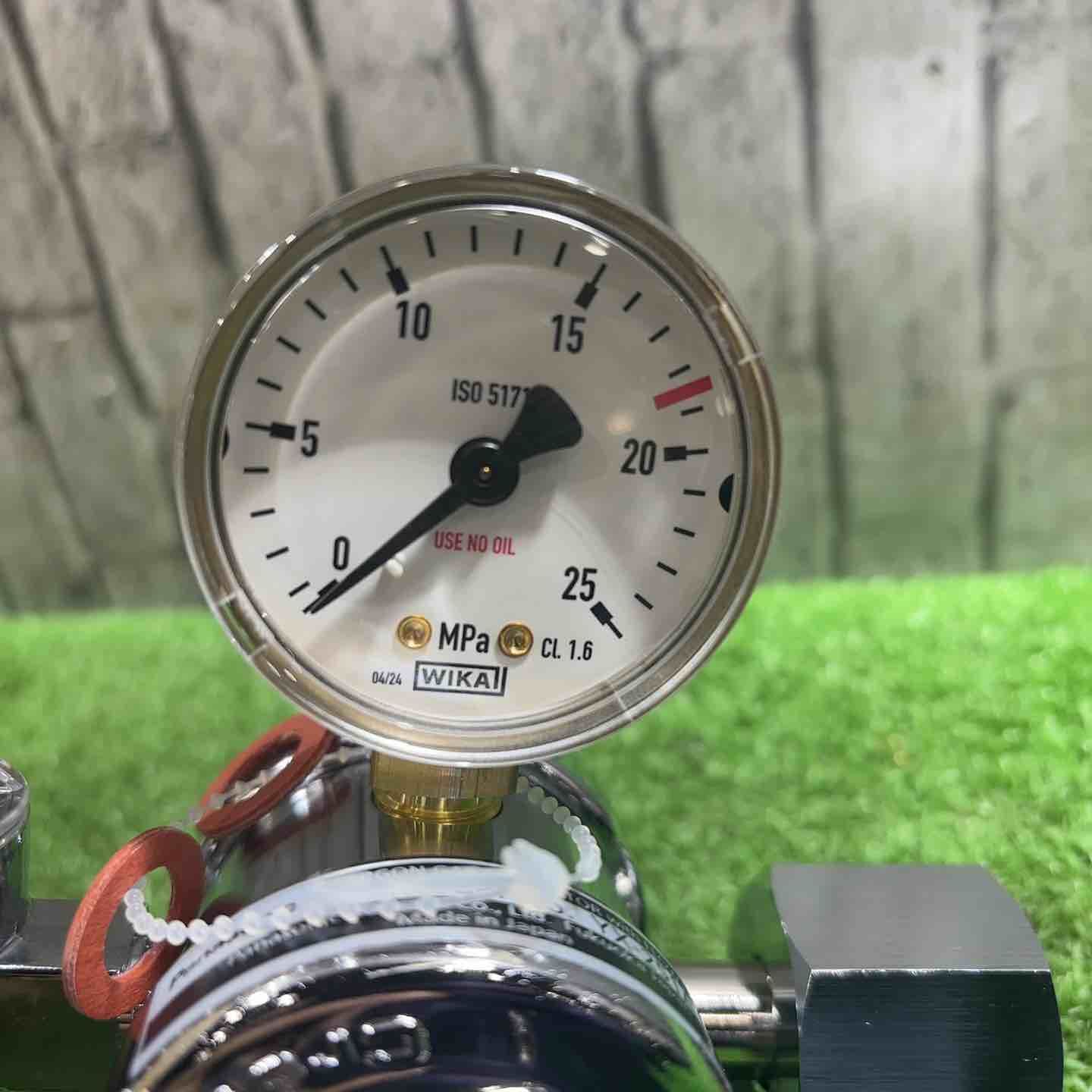 ♥品 パナソニック アルゴンガス調整器 YX 251 A 大工道具 キャンプ用工具