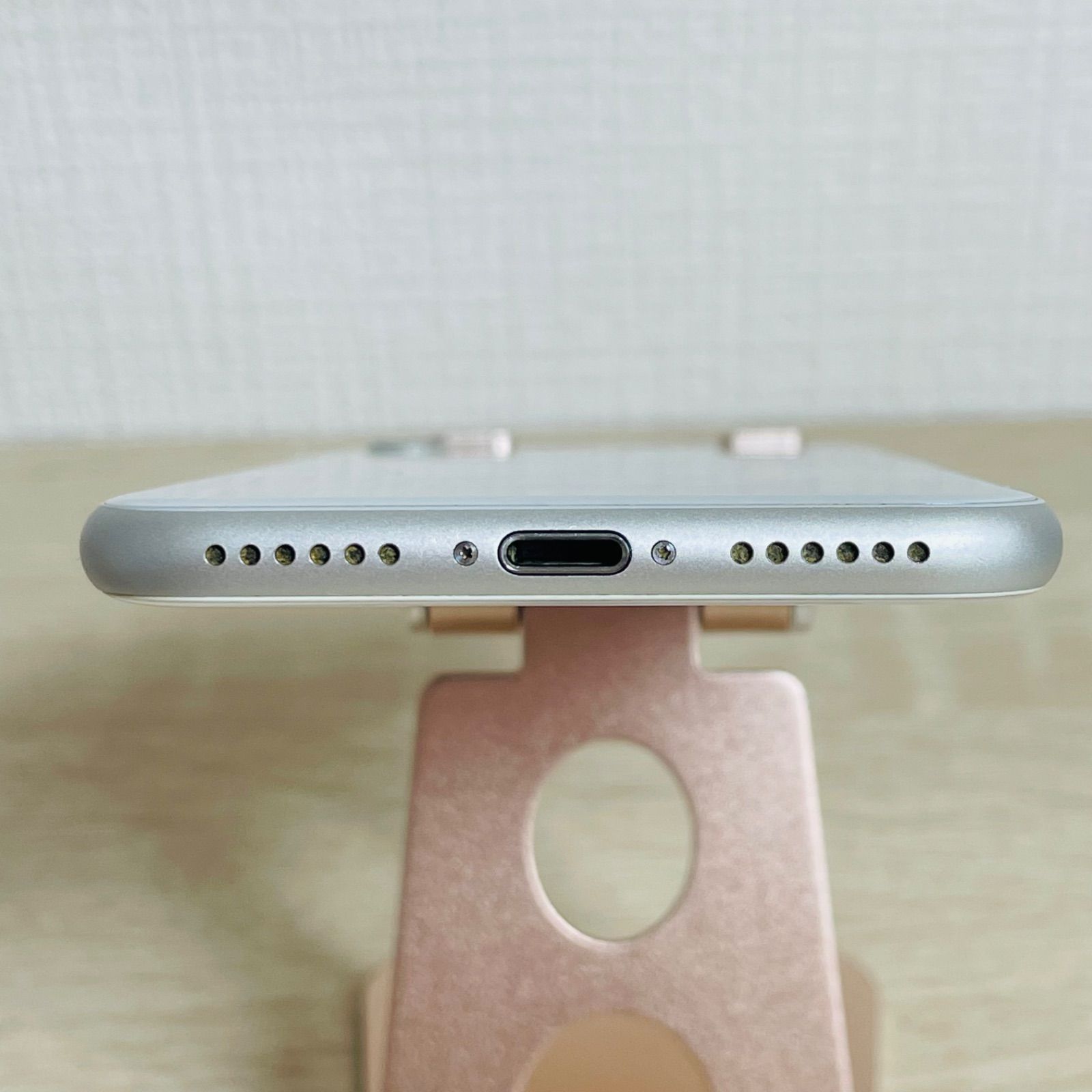 iPhone 8 64GB シルバー｜バッテリー交換済・動作確認済み - メルカリ