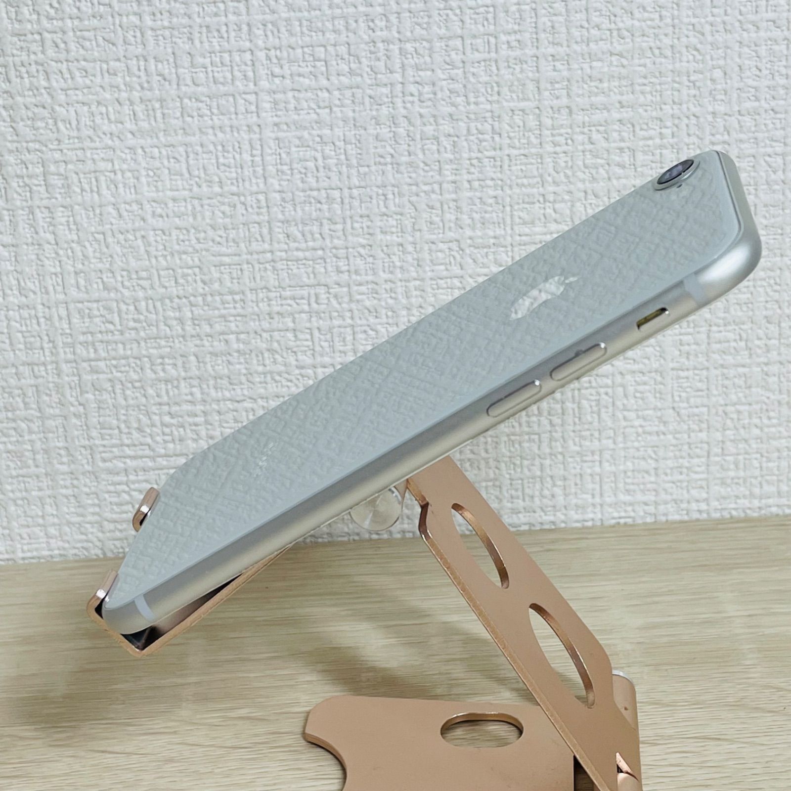 iPhone 8 64GB シルバー｜バッテリー交換済・動作確認済み - メルカリ