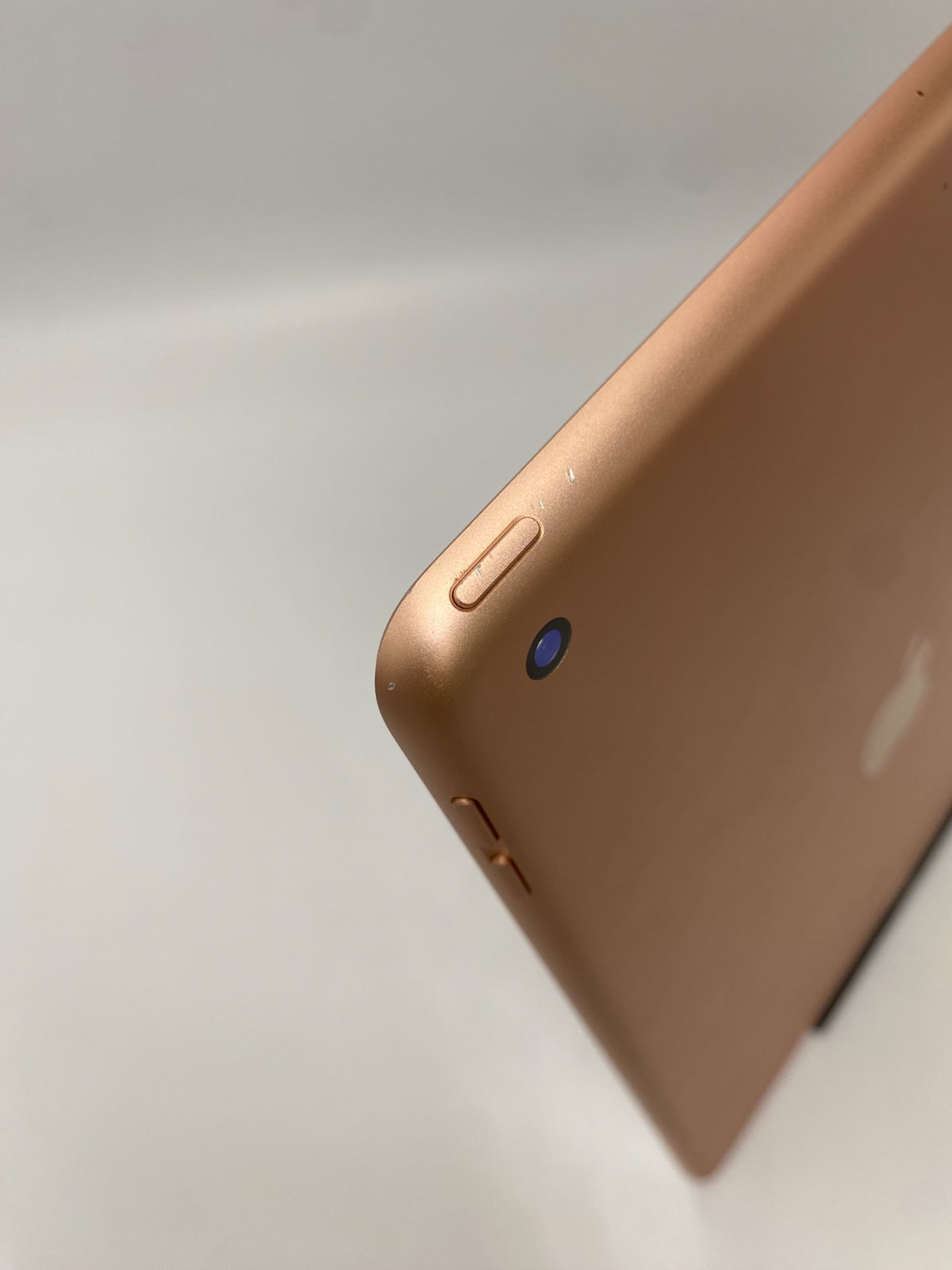 ジャンク品】:iPad7 Wi-Fiモデル 32GB ゴールド - メルカリ