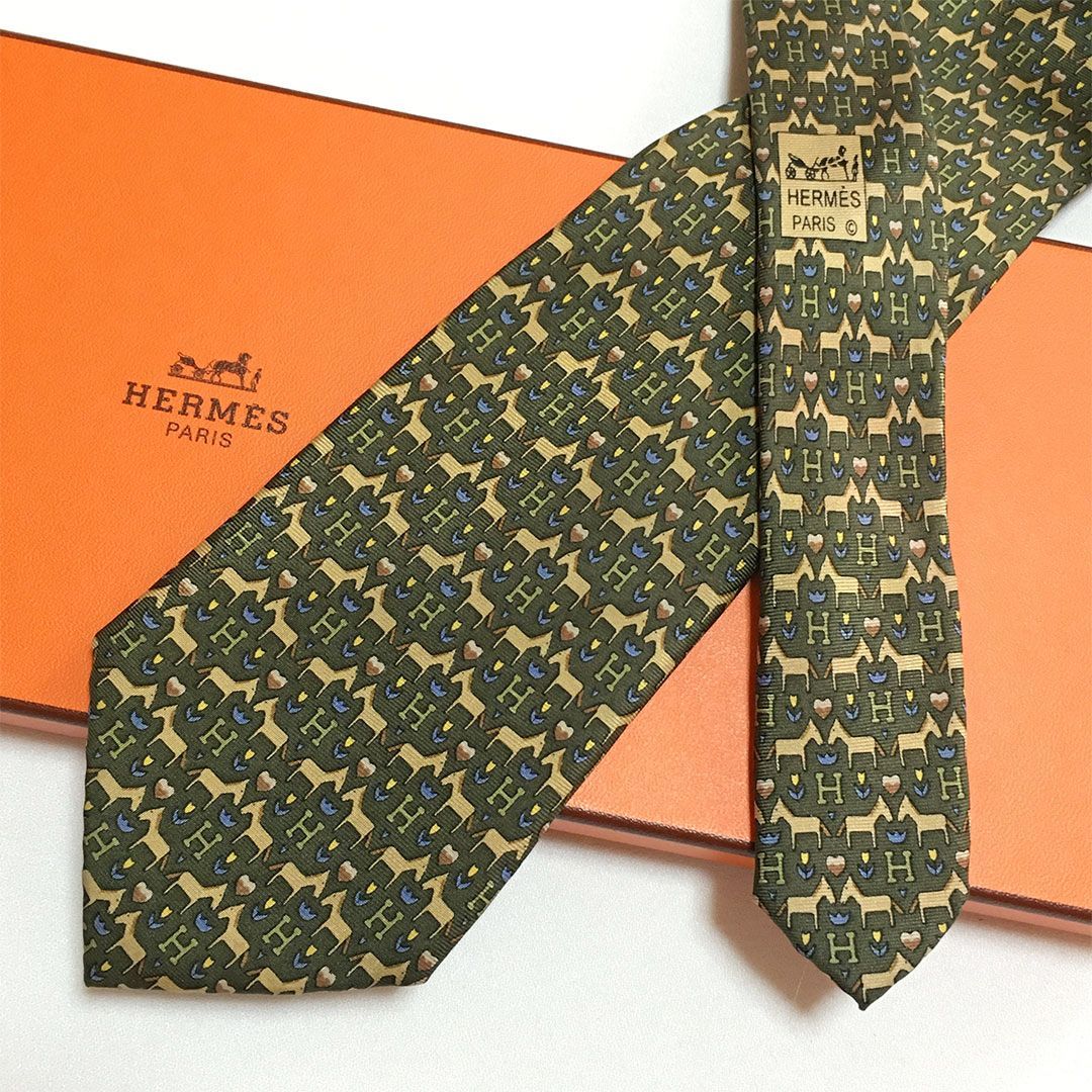 HERMES エルメス ネクタイ グリーン系 ブラウン シルク100% 未使用級 エルメス HERMES ネクタイ シルク100% グリーン / ライト