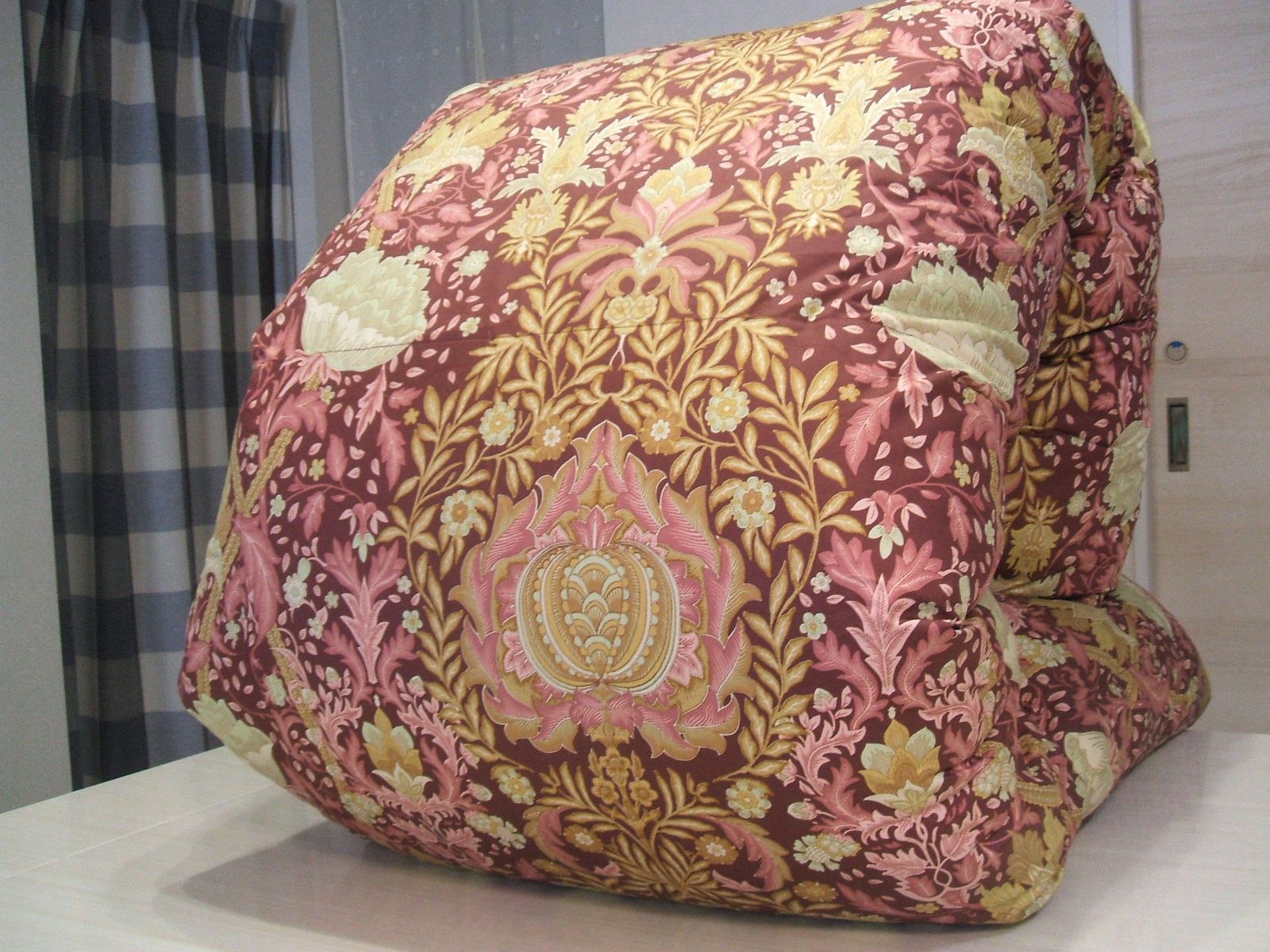 ダブル）新品【六つ星】ブラック ＊フランスプレミアムダウン産95