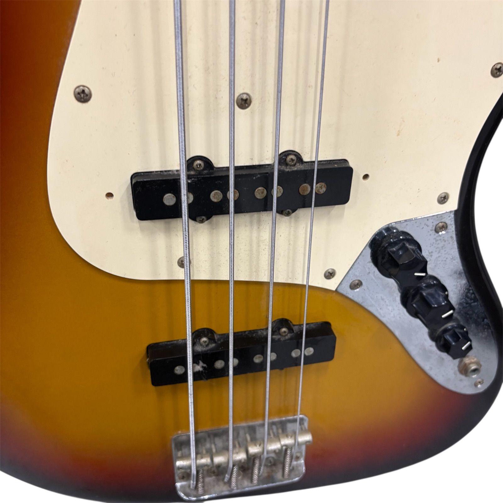 □ 【動作確認済み】Fender Jazz Bass サンバースト フェンダー ジャズ