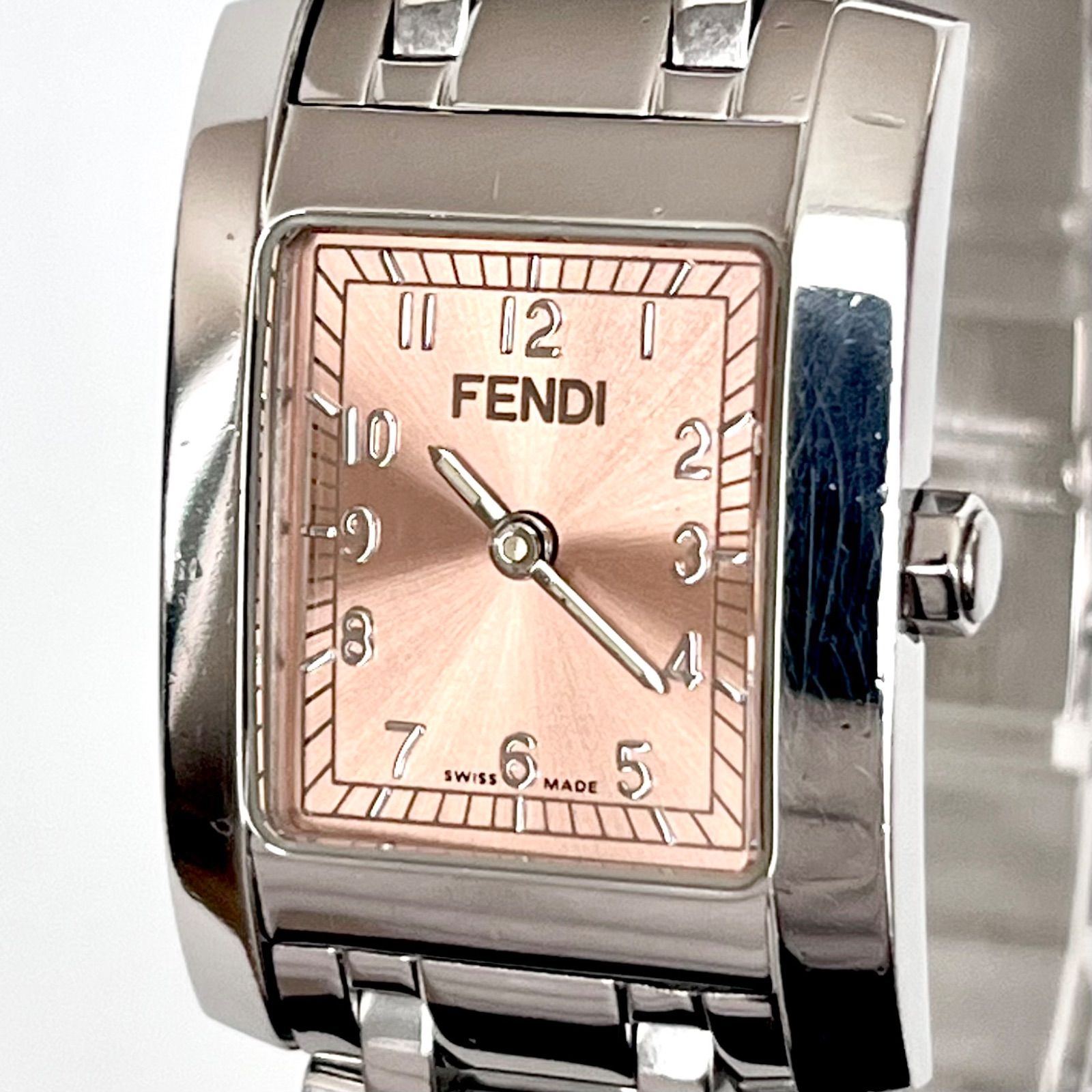 【美品】FENDI フェンディ 7000L 女性用 クオーツ腕時計 稼働品 フェンディ 7000L レディース 腕時計 磨き済み 美品】FENDI 電池新品