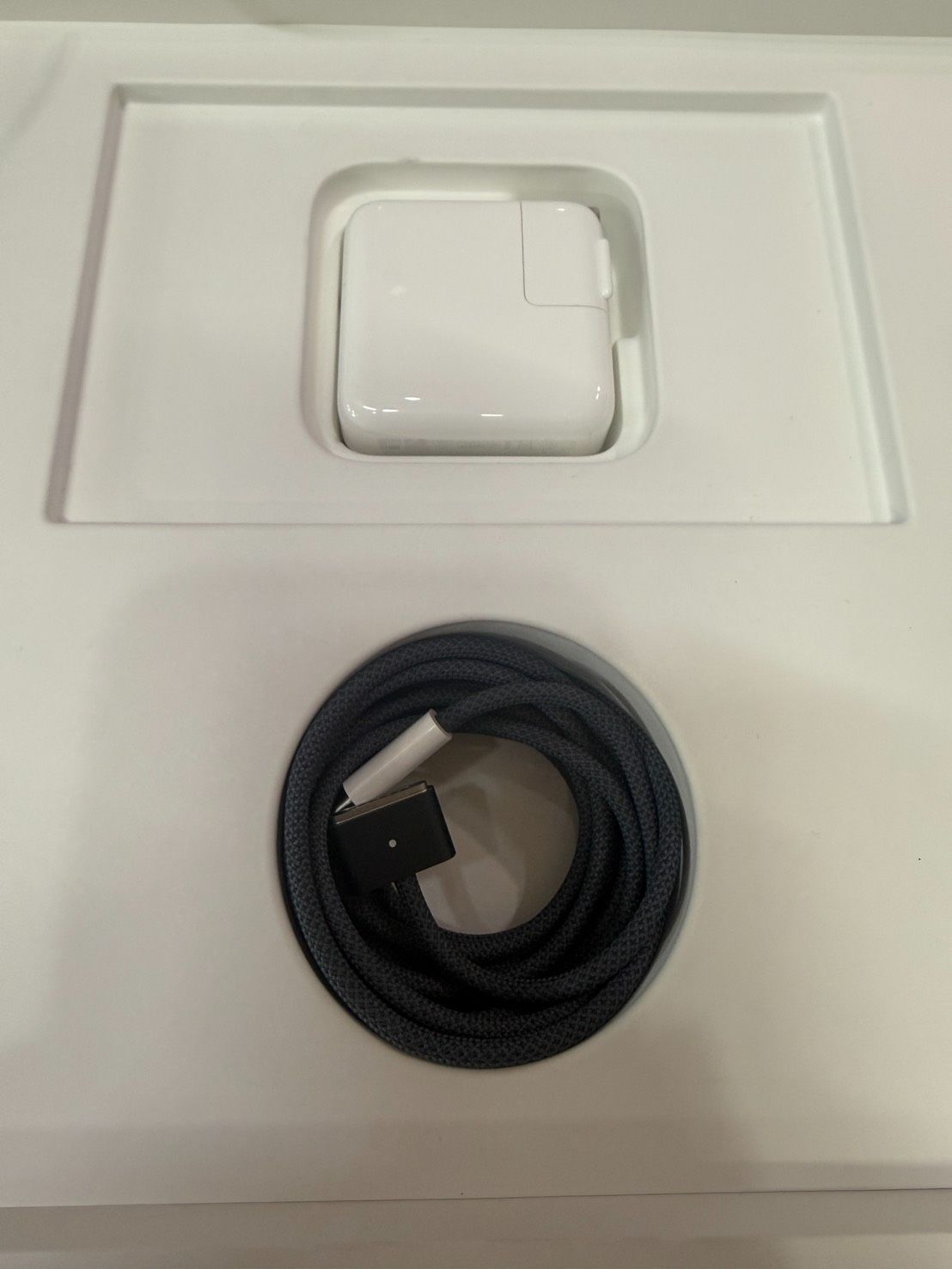 MacBook Air M4 13インチ 256GB ミッドナイト 初期化済 箱・充電器
