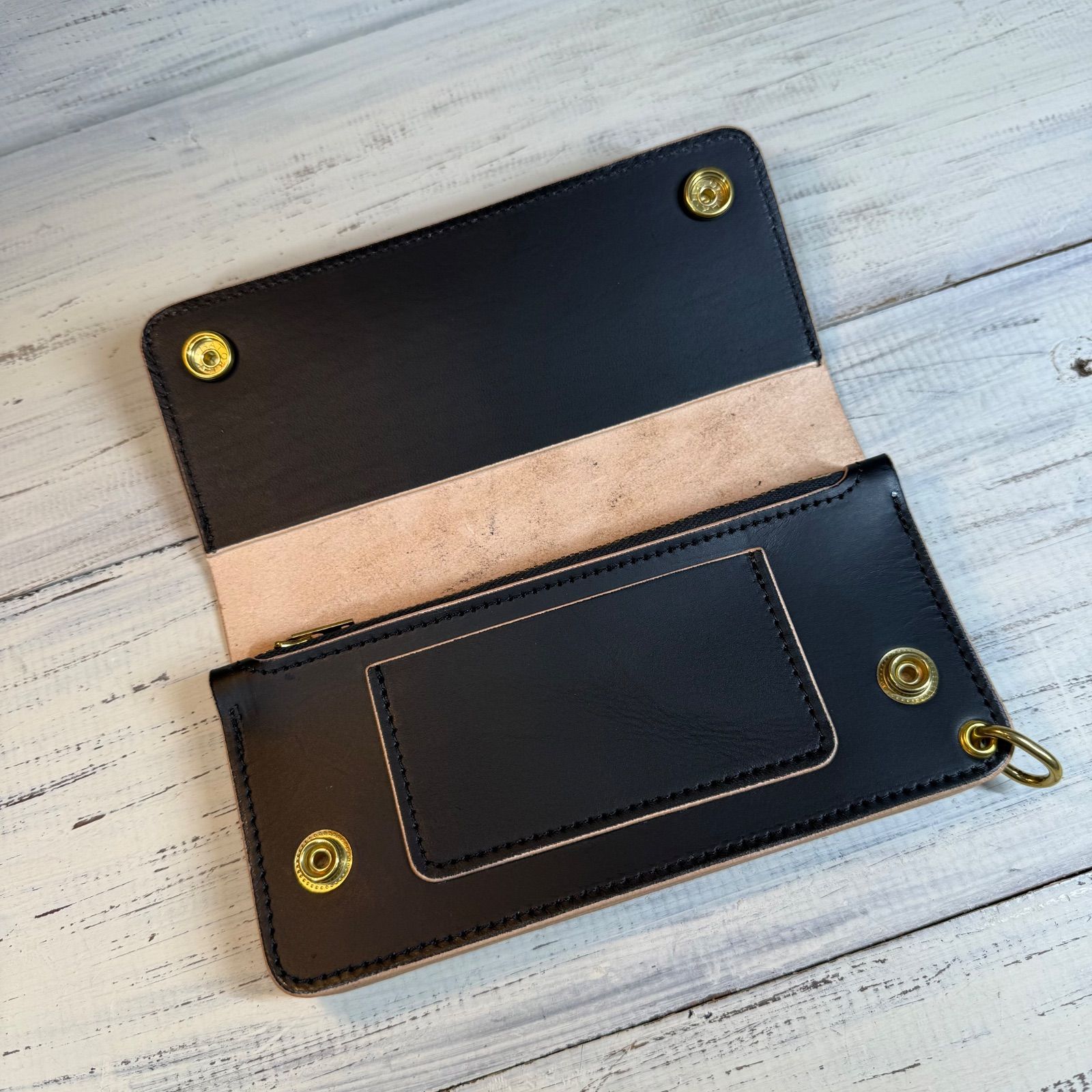 【トラッカーウォレット ロング 3層】 ブラック 姫路レザーゴールド トラッカーウォレット ロング 3層】 ブラック 姫路 ゴールド