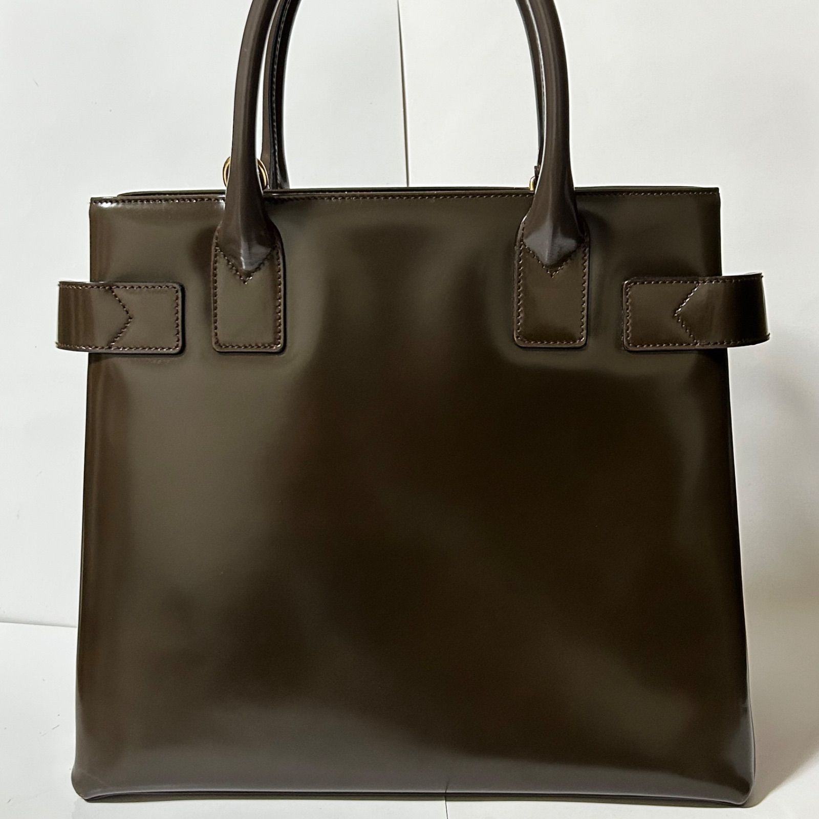 GUCCI グッチ ロゴエンボス パテントレザー エナメル トートバッグ