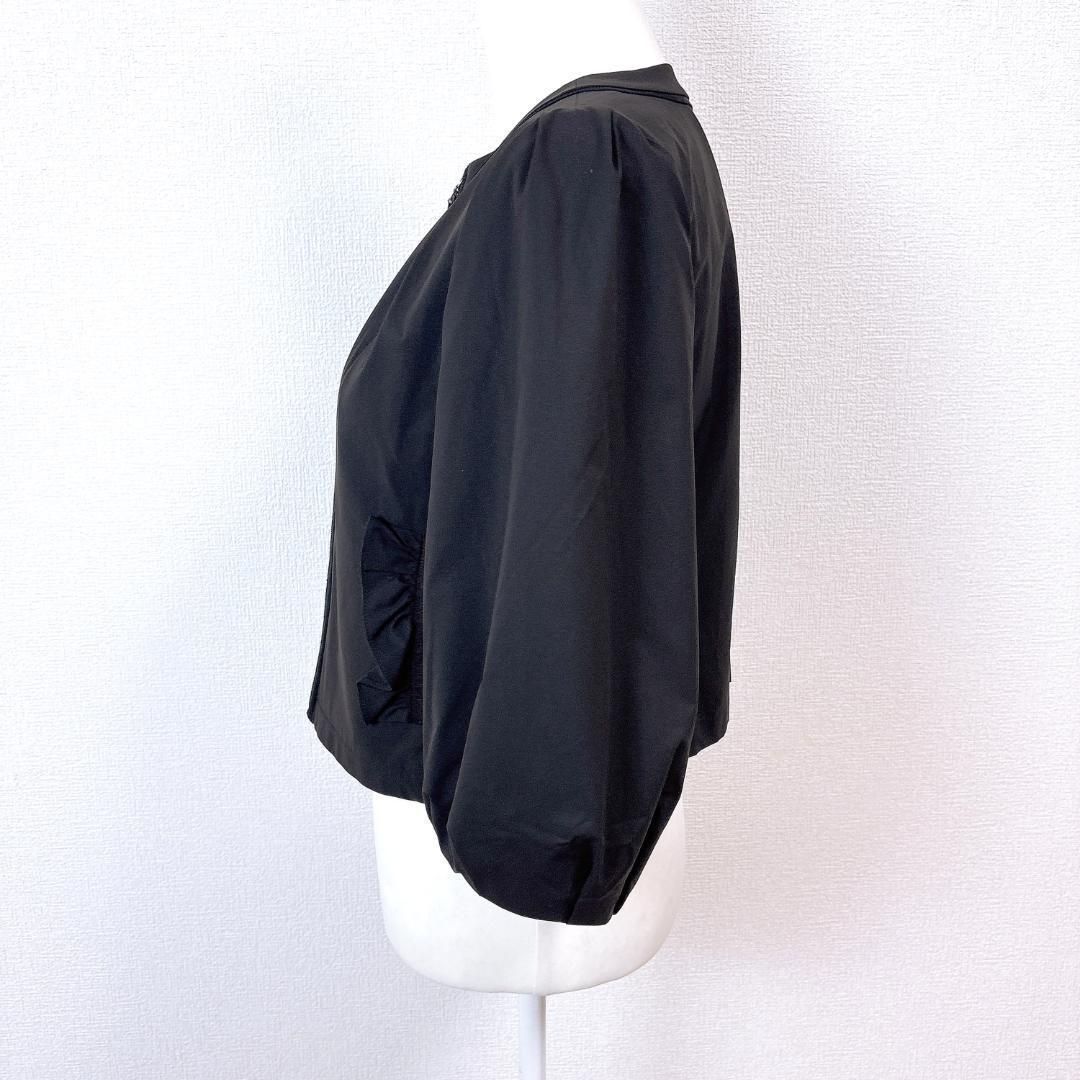 美品】TO BE CHIC ノーカラージャケット ジップアップ 40 無地 - メルカリ