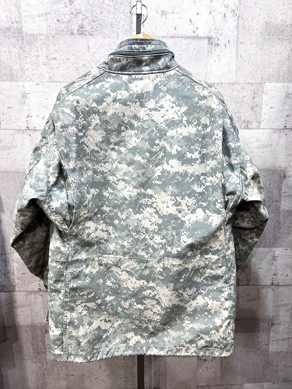 米軍 実物 08年 M-65 ACU UCP デジタルカモ L 迷彩 US ARMY フィールド