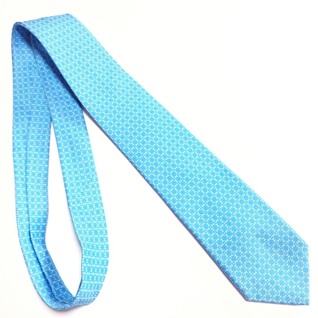 未使用級 エルメス HERMES ネクタイ シルク100% ライトブルー 総柄