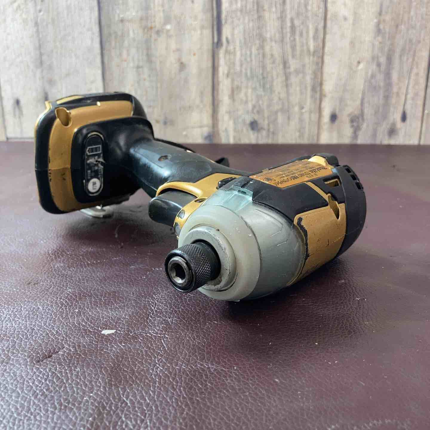 中古品】 マキタ(makita) コードレスインパクトドライバ TD148DZSP1 