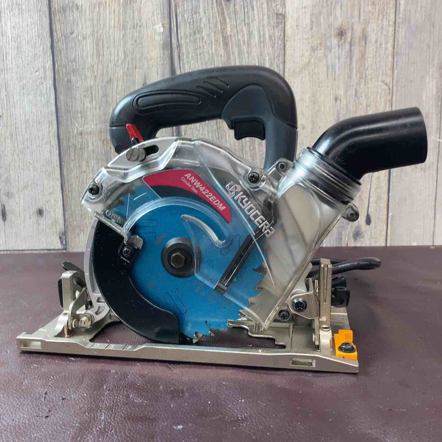 中古品】 京セラ(KYOCERA) 125mm 電子集じん丸ノコ ANW422EDM 【東大和 中古品】 京セラ(KYOCERA) 125mm 電子集じん丸ノコ ANW422EDM 【東大和