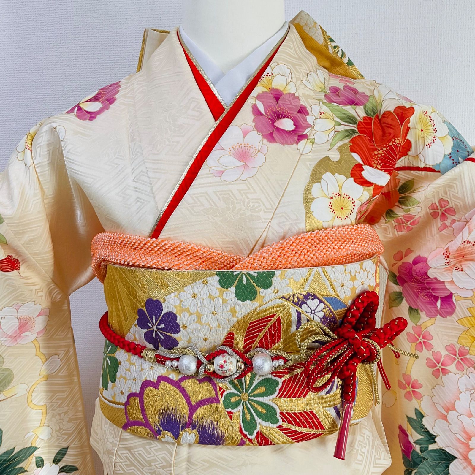 振袖 振袖フルセット クリーム色 牡丹 桜 松 金駒刺繍 金彩 正絹