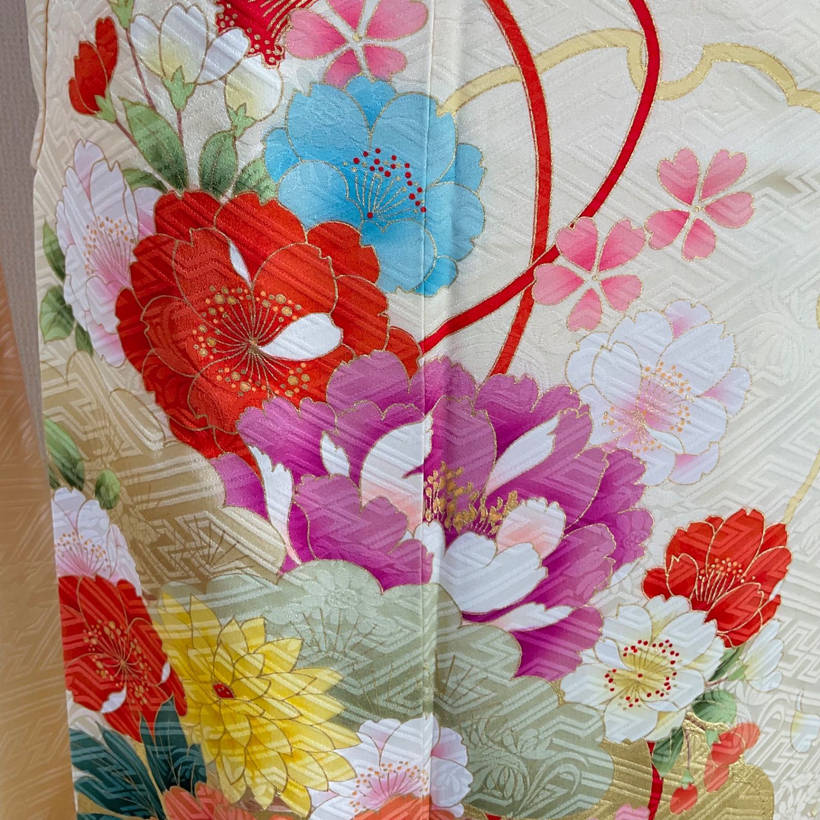 振袖 振袖フルセット クリーム色 牡丹 桜 松 金駒刺繍 金彩 正絹