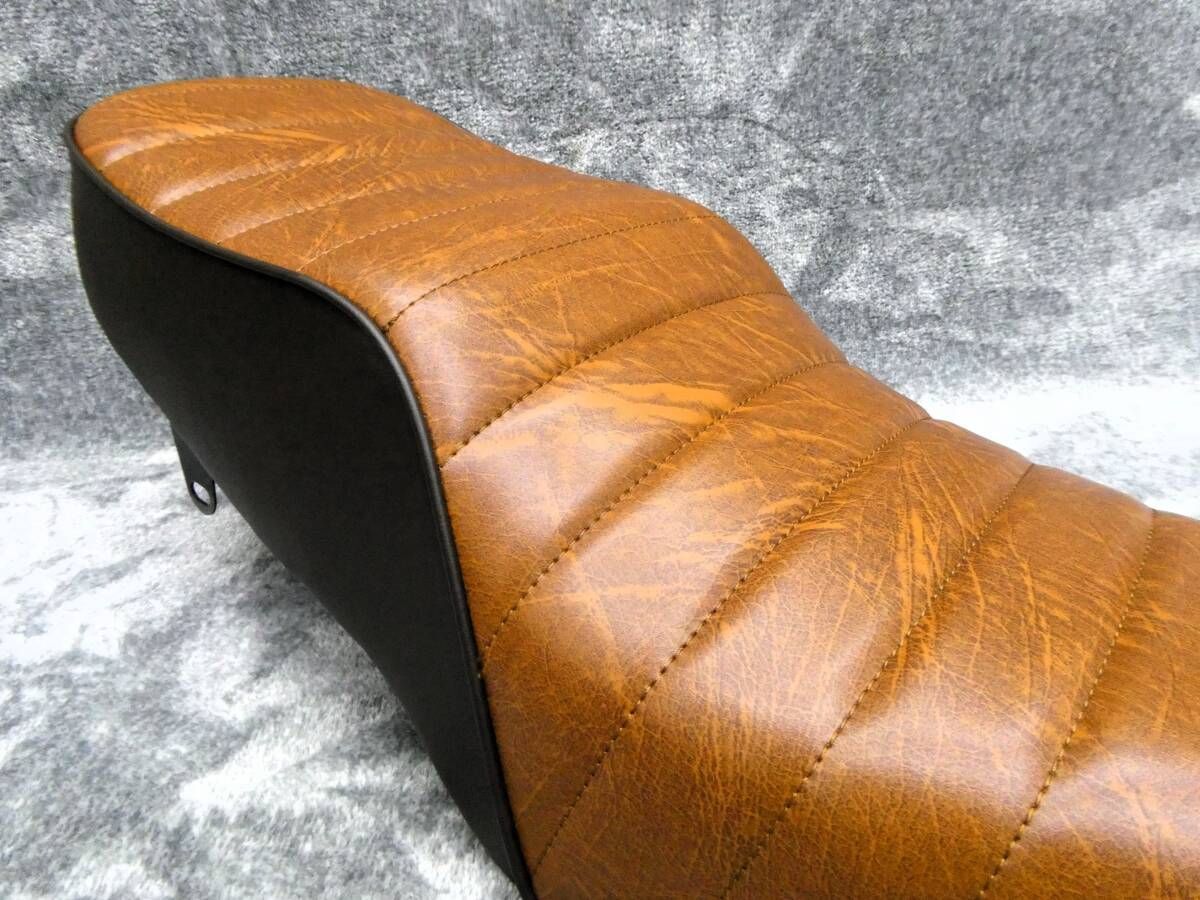 GN125 茶ツートン タックロールシート ベルト付/ BROWNブラウンGN125H