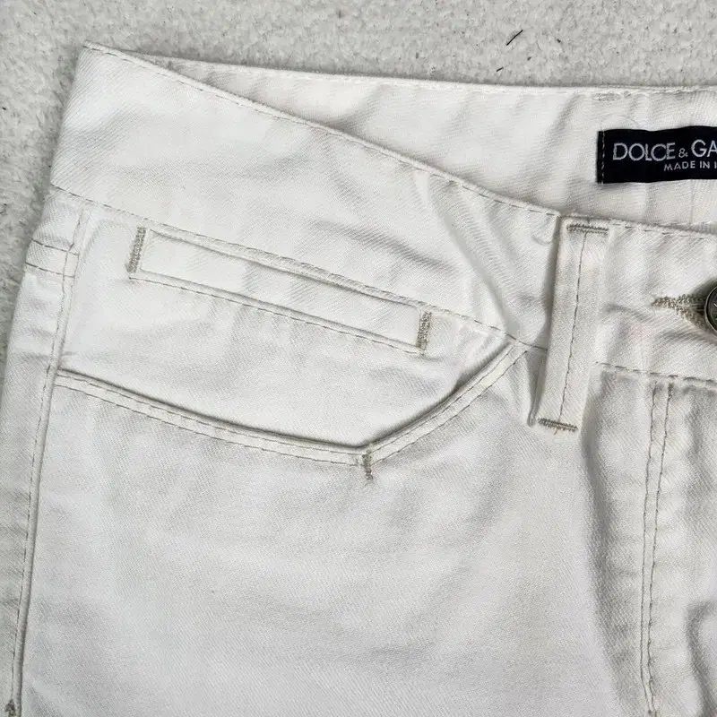 DOLCE&GABBANA 白 デニムパンツ Women 40 - メルカリ