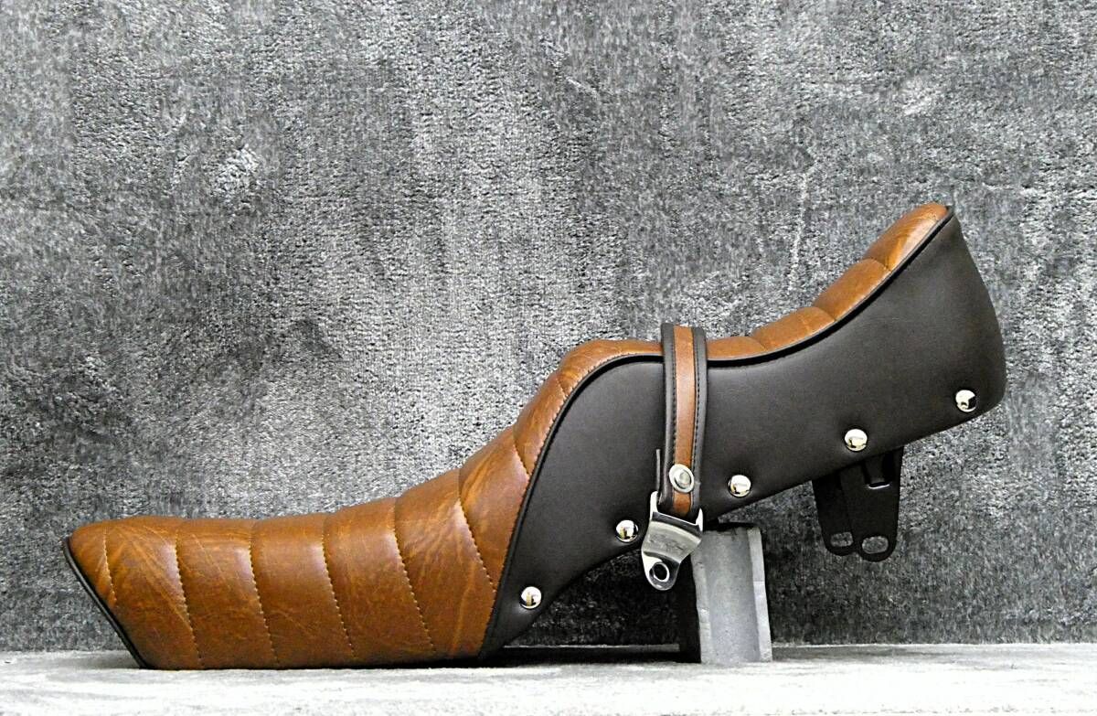 GN125 新アンコ抜き 鋲打ち 茶ツートン タックロールシート ベルト