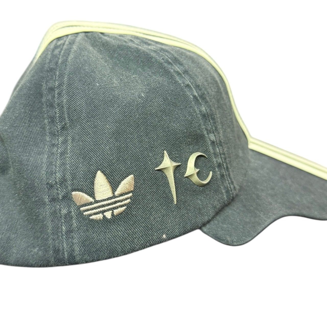 adidas×THUG CLUB アディダス サグクラブ SWORD CAP ロゴデザイン