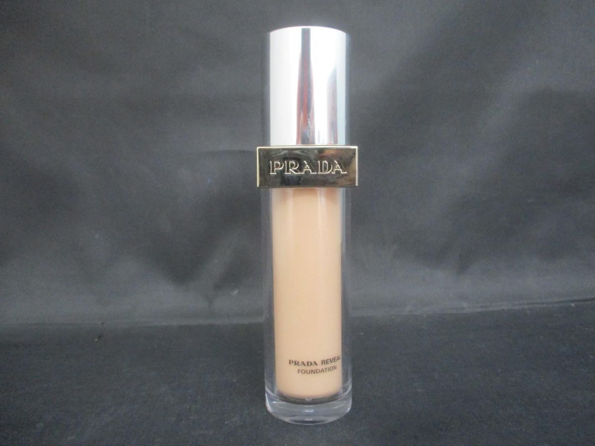 残8割 プラダ PRADA リヴィール スキン ファンデーション LN10 30ml