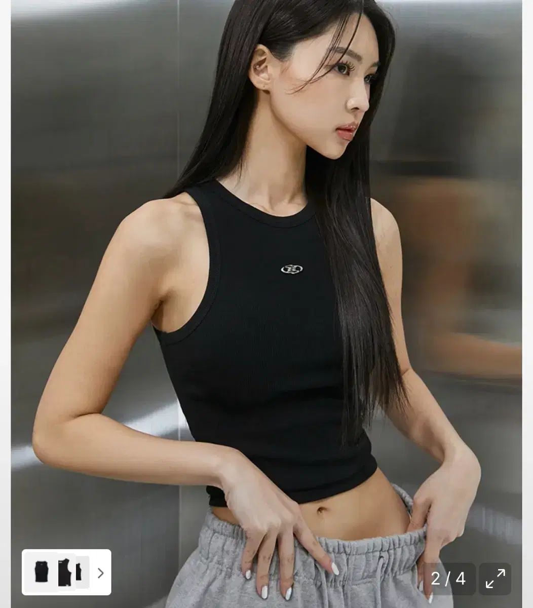 BORN TO WIN セミクロップド スリーブレス ブラック 2サイズ 新品