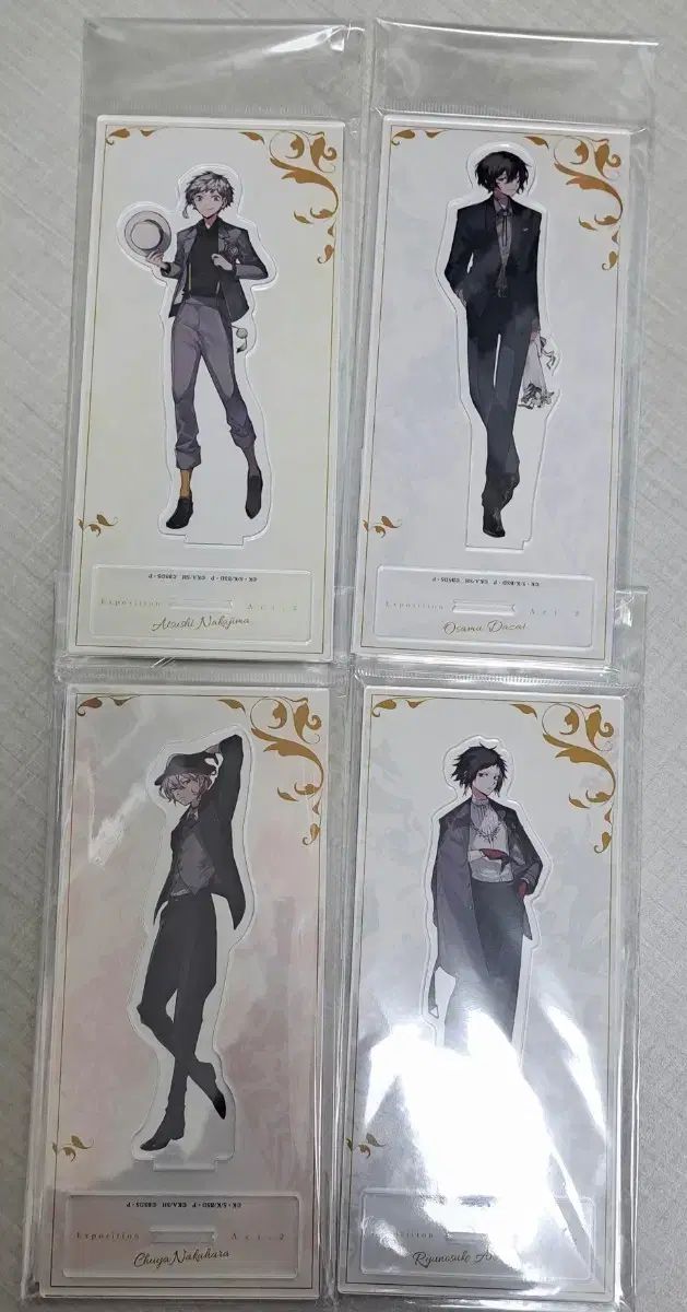 まとめ売り 文豪ストレイドッグス 中島 敦 太宰 治 中原 中也 芥川龍之介 大博覧会 アクリル