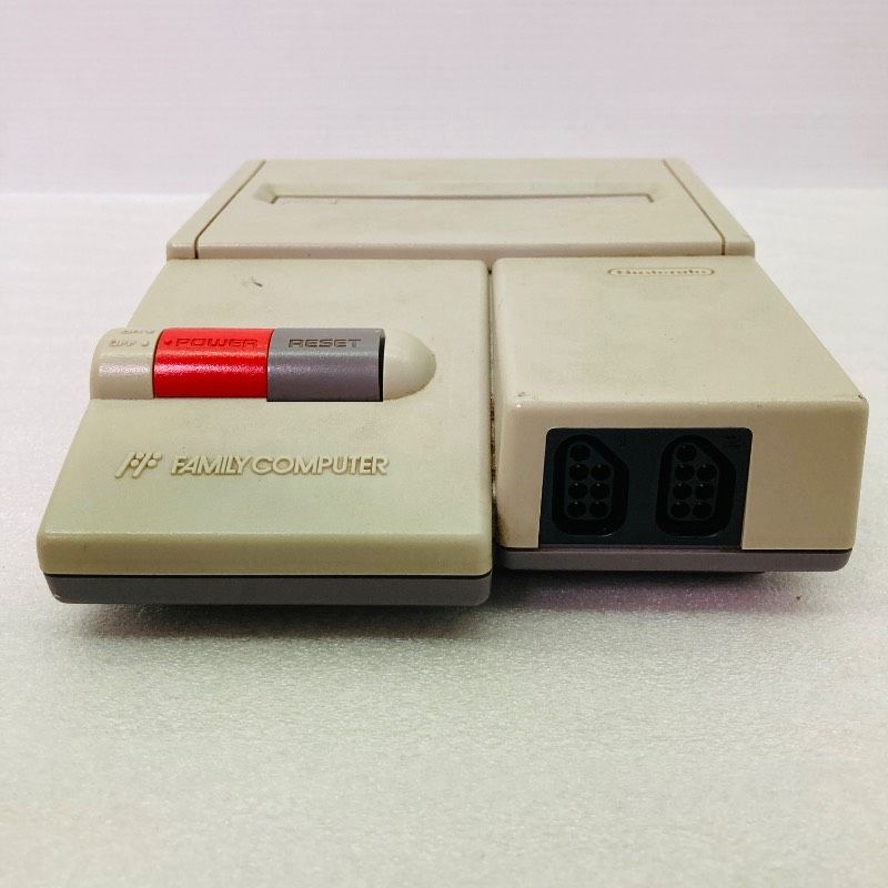 ★レア★　任天堂　ニューファミコン　ニンテンドー ☆レア☆ 任天堂 ニューファミコン ニンテンドー