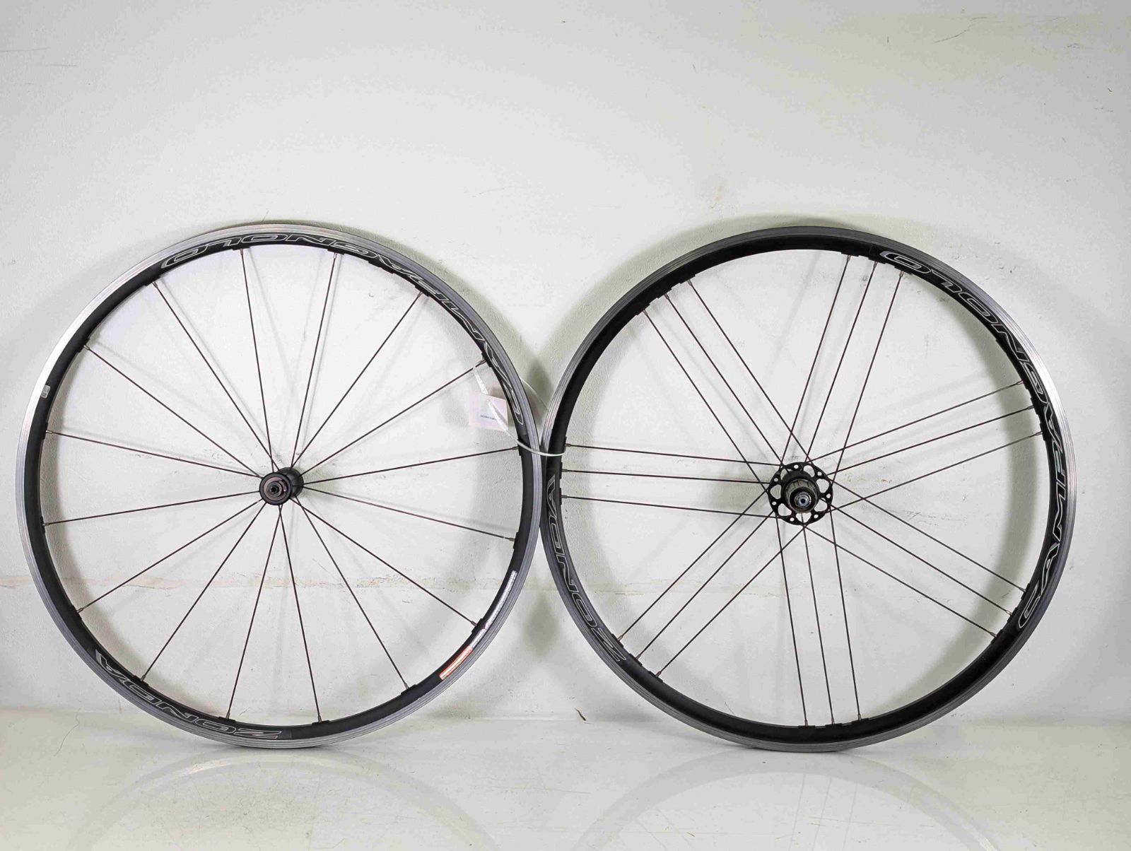 クリンチャータイヤ用カーボンホイール とカンパニョーロ 11速